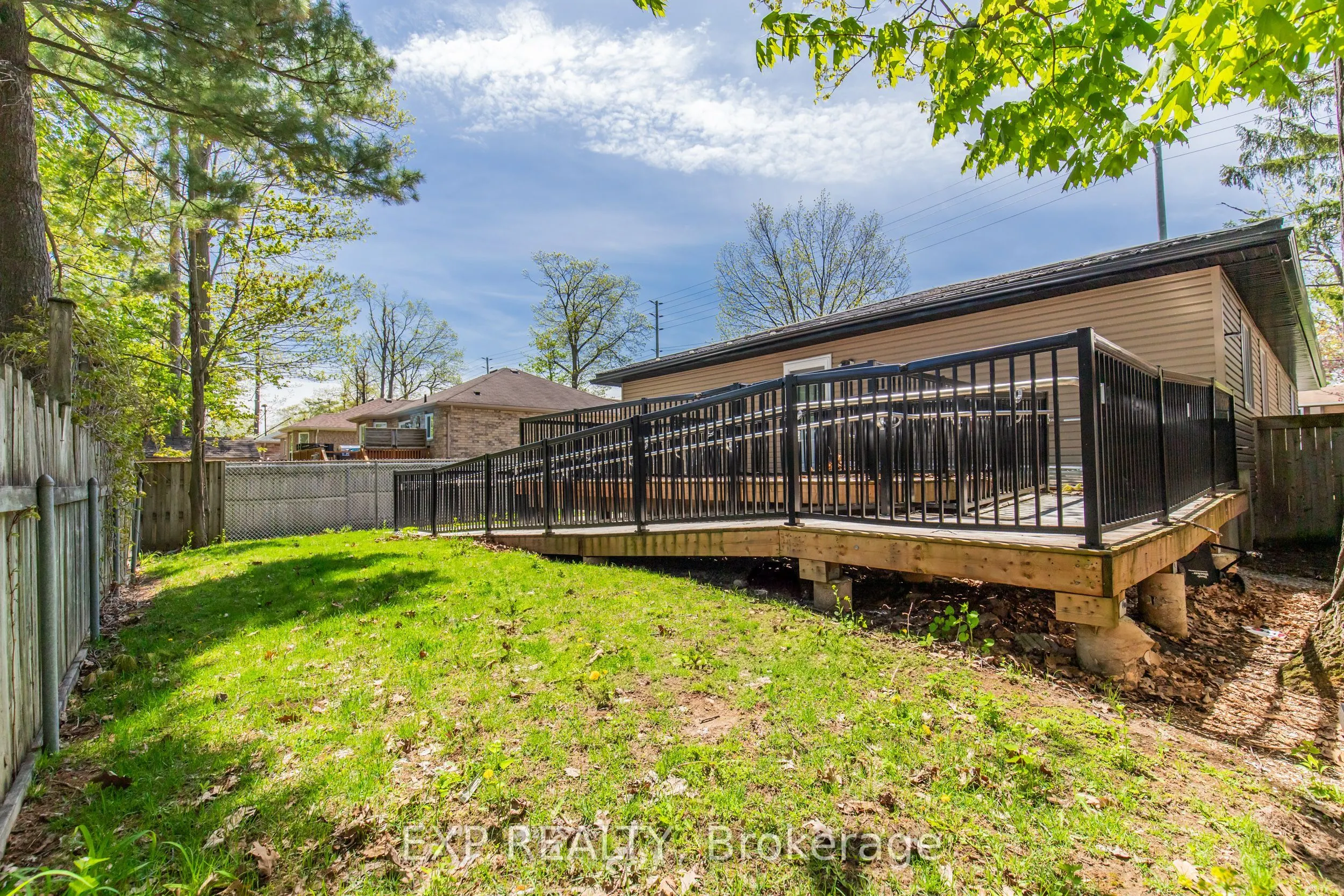 263 Anne Street N #1