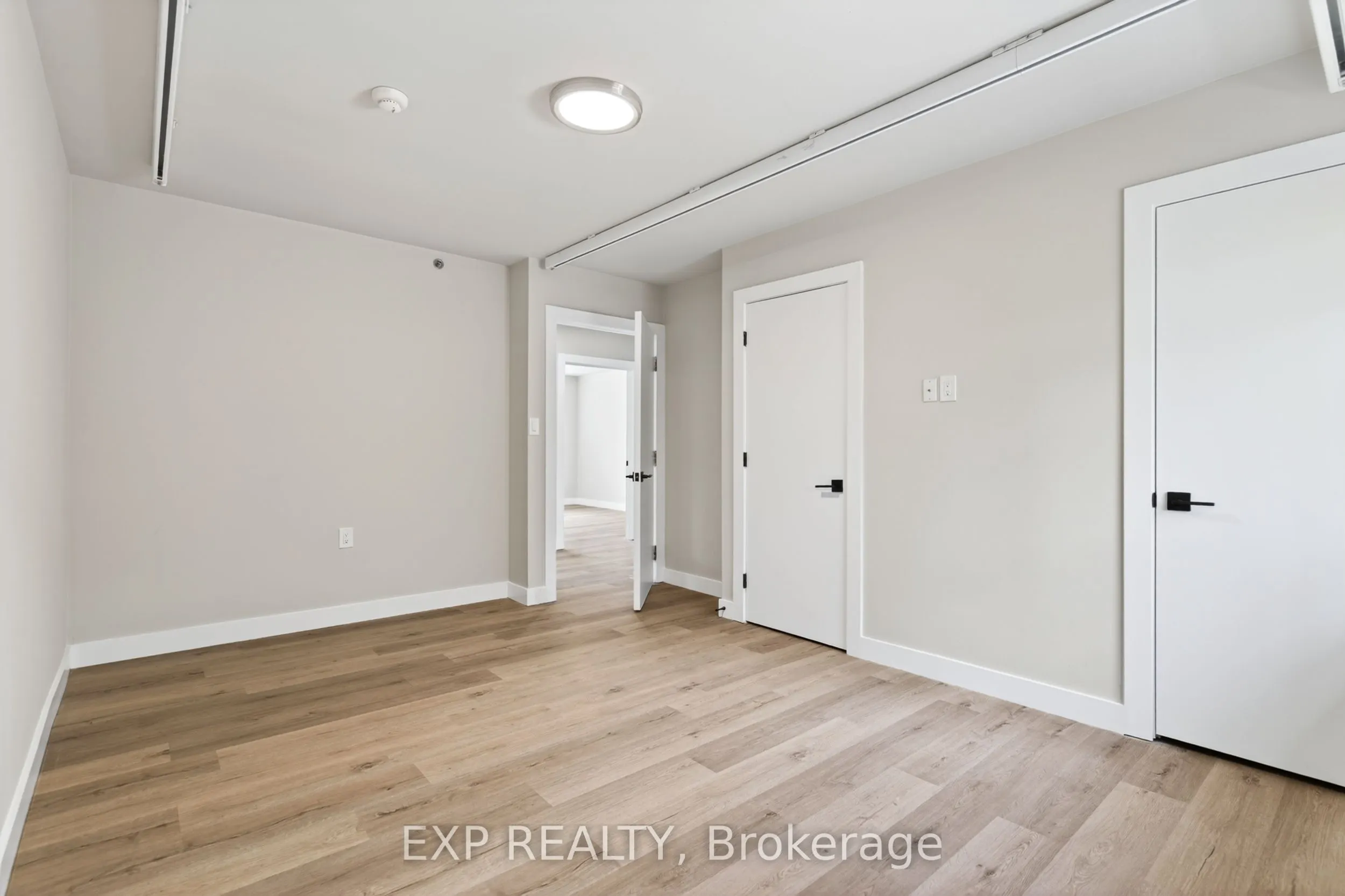 263 Anne Street N #1