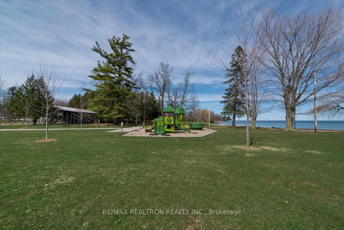 39 Grandview Crescent