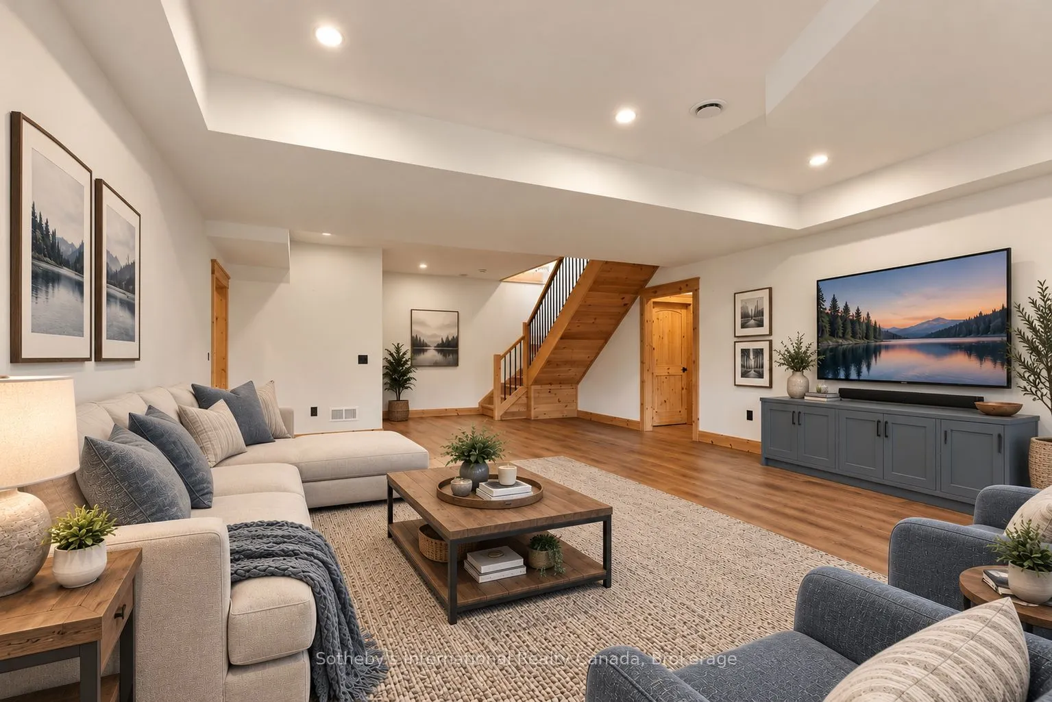 1935 Mcleod Drive