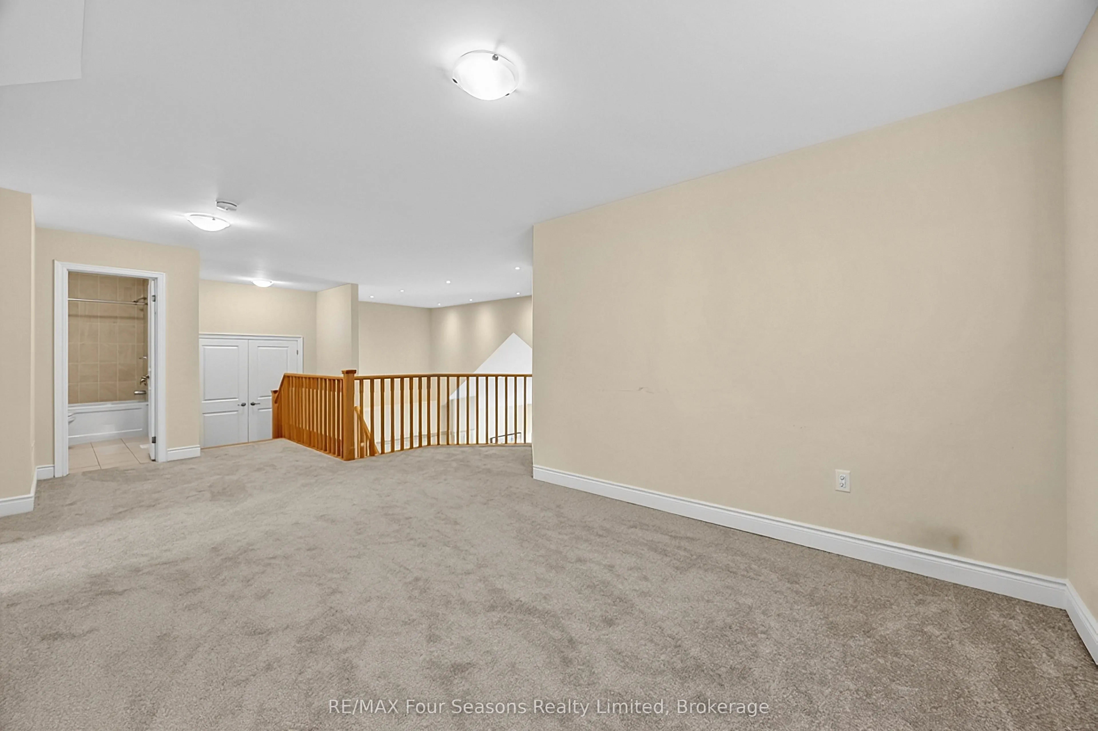 100 Kari Crescent #60