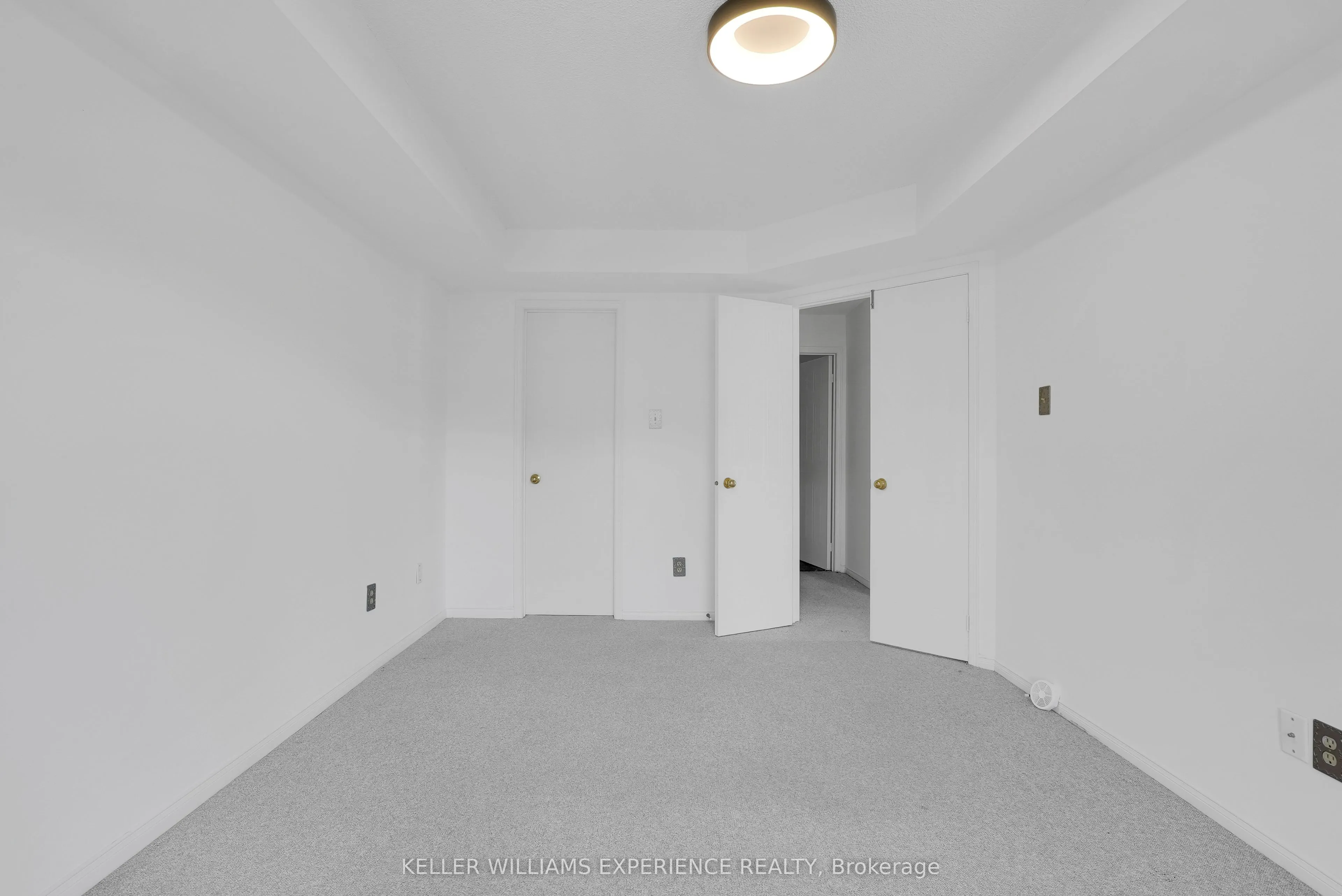 492 Laclie Street #204