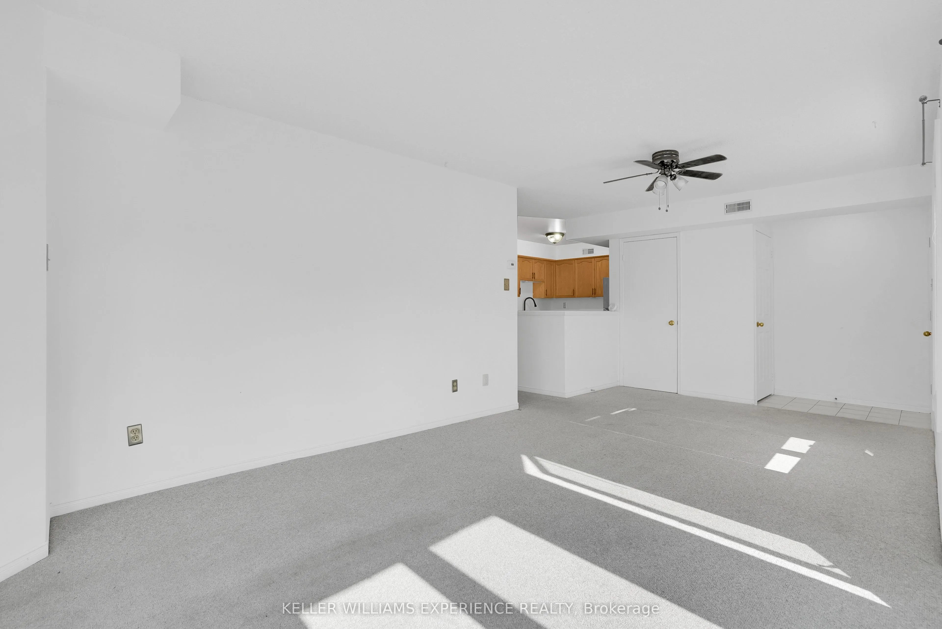 492 Laclie Street #204