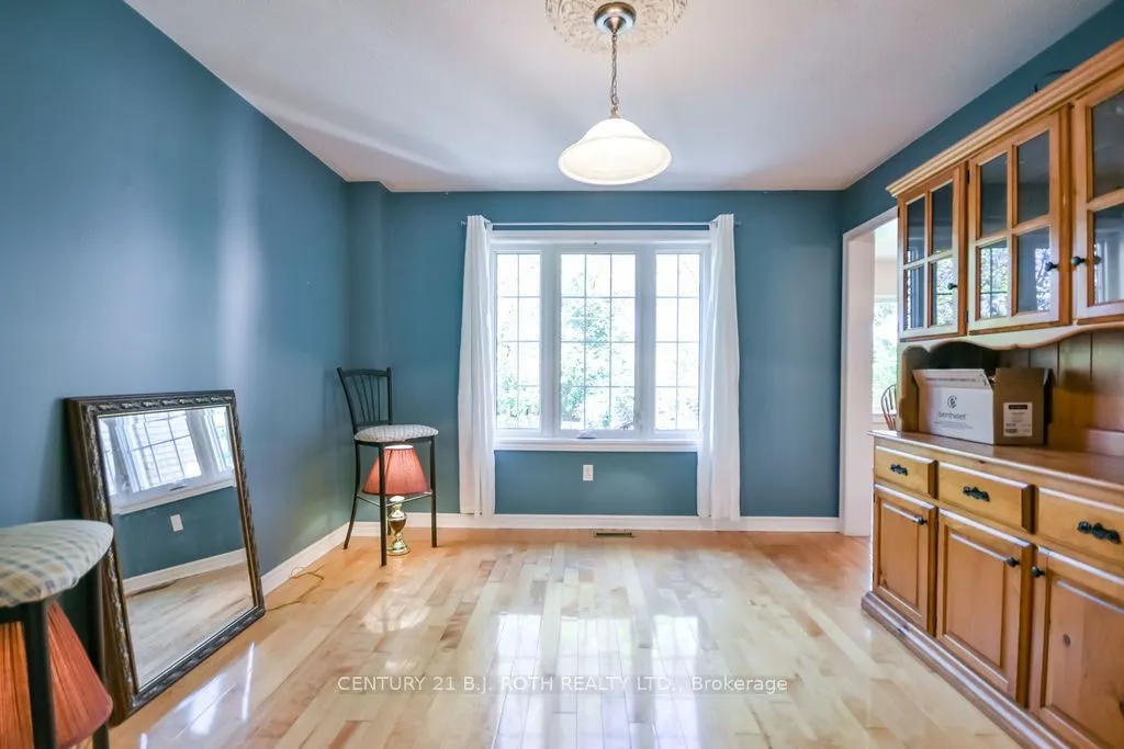 24 Grand Forest Drive