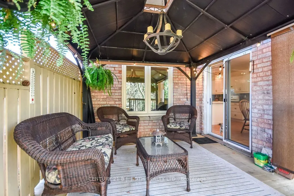 24 Grand Forest Drive