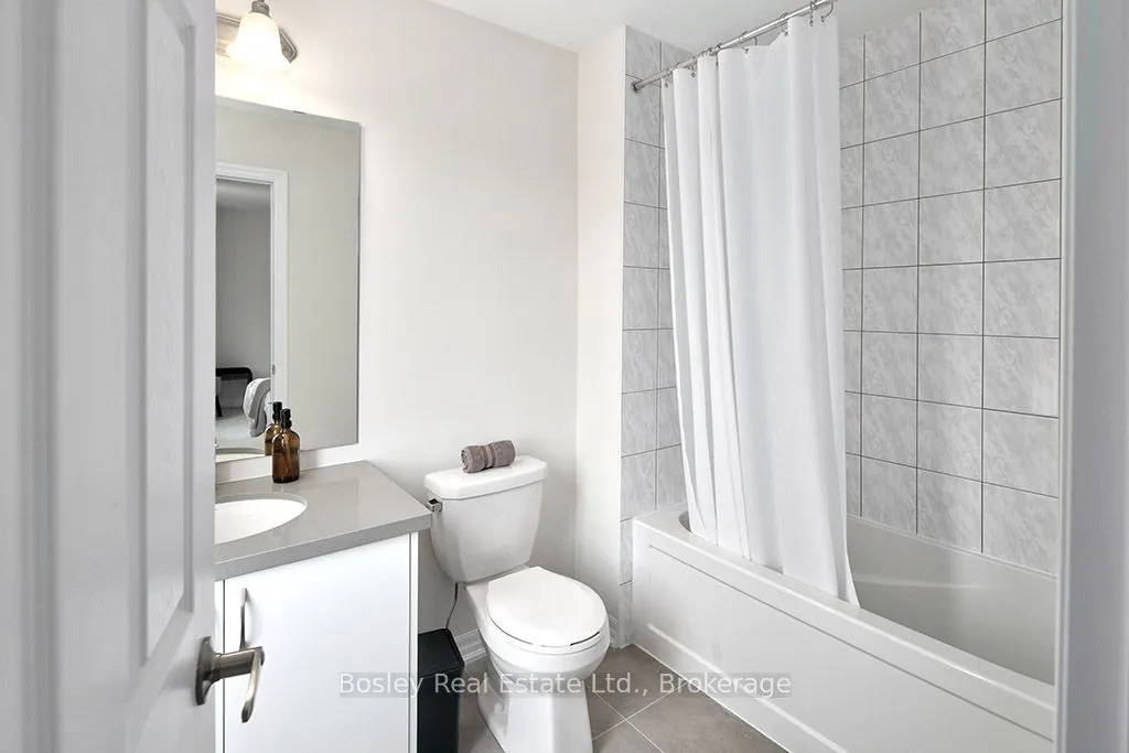 259 Centre Street W