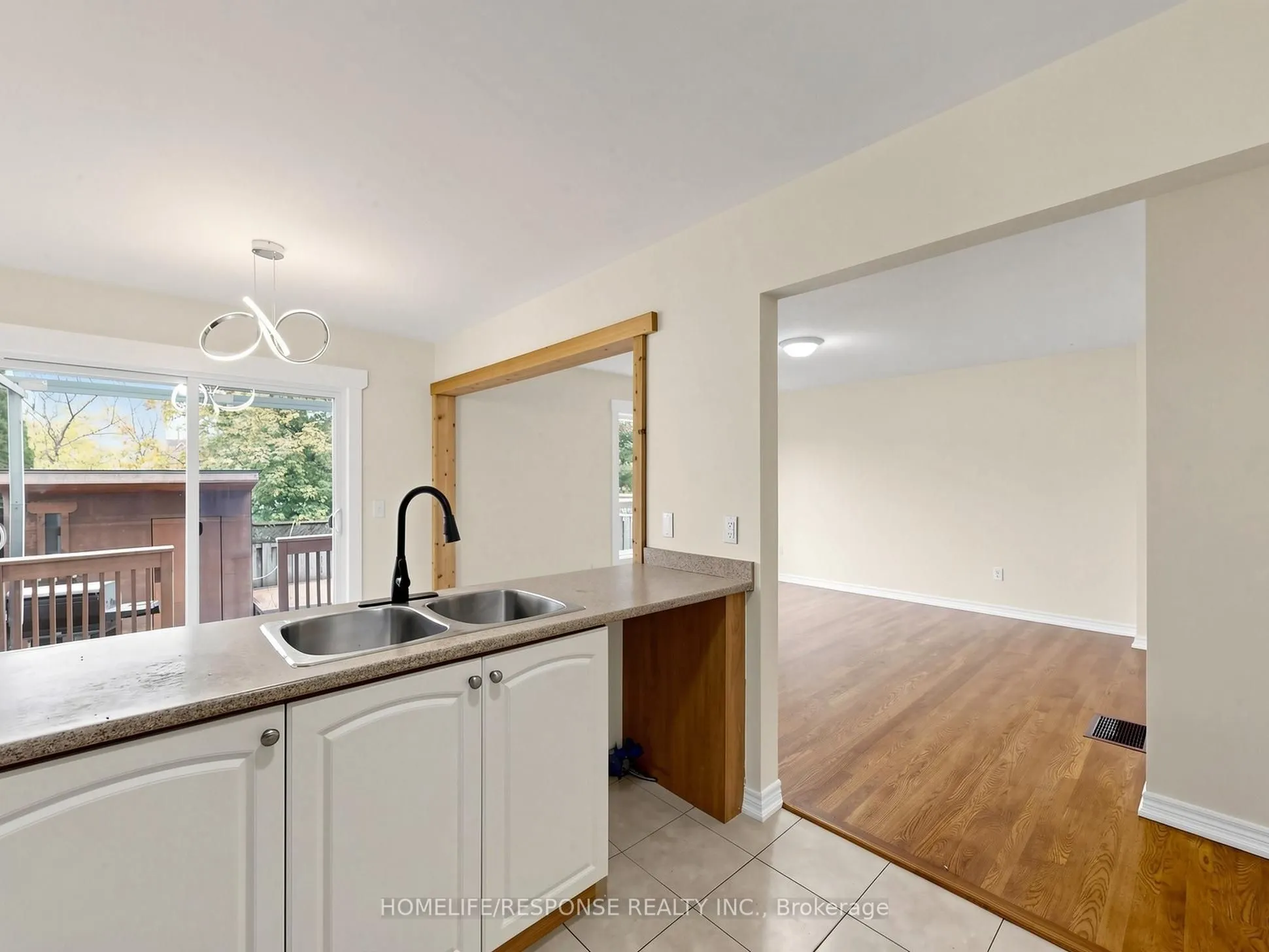 800 West Ridge Boulevard #32