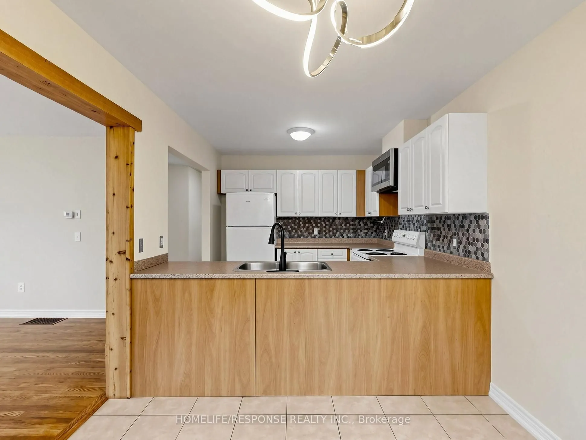 800 West Ridge Boulevard #32