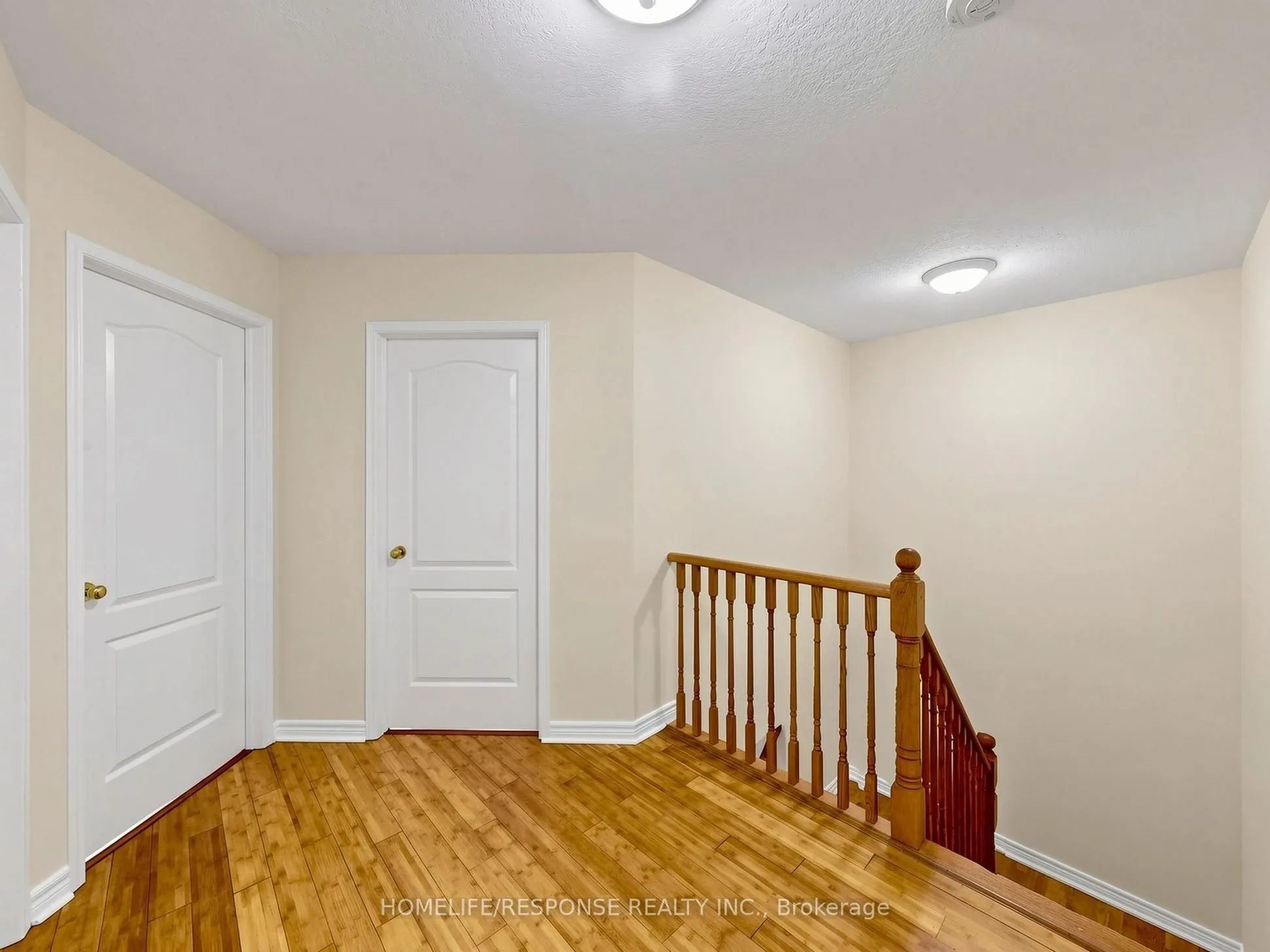 800 West Ridge Boulevard #32