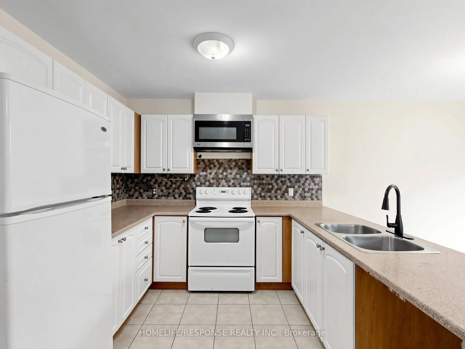 800 West Ridge Boulevard #32