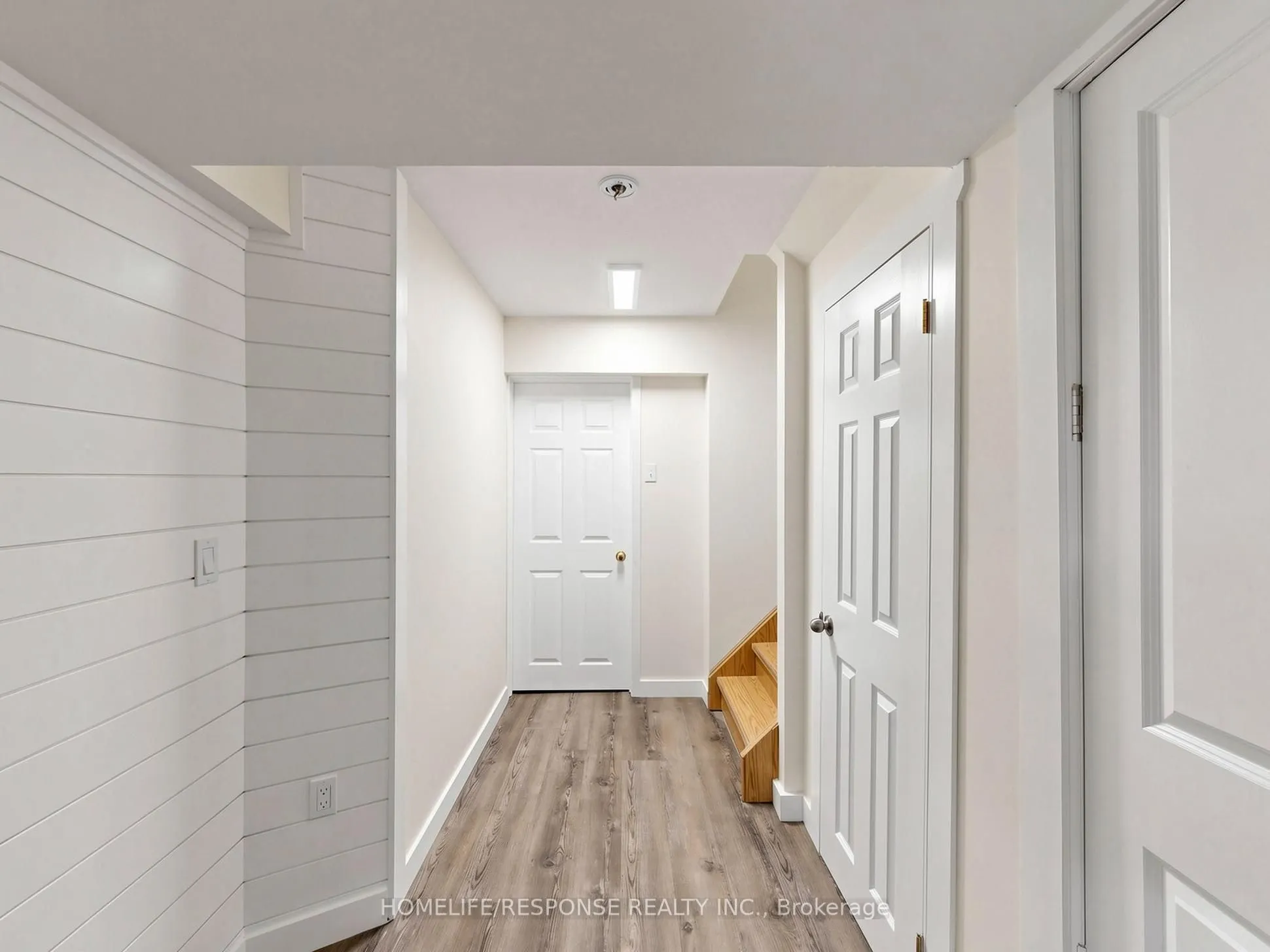 800 West Ridge Boulevard #32