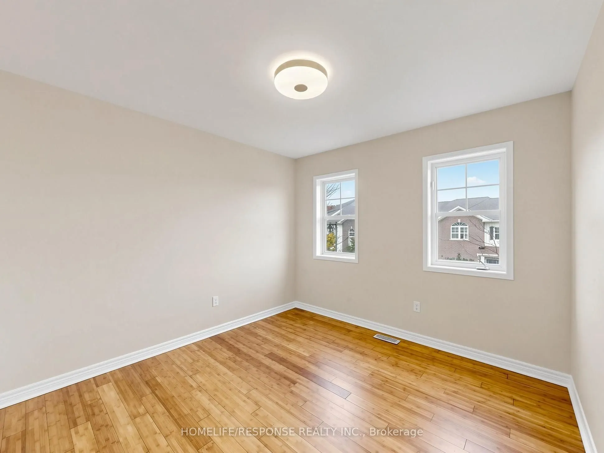 800 West Ridge Boulevard #32
