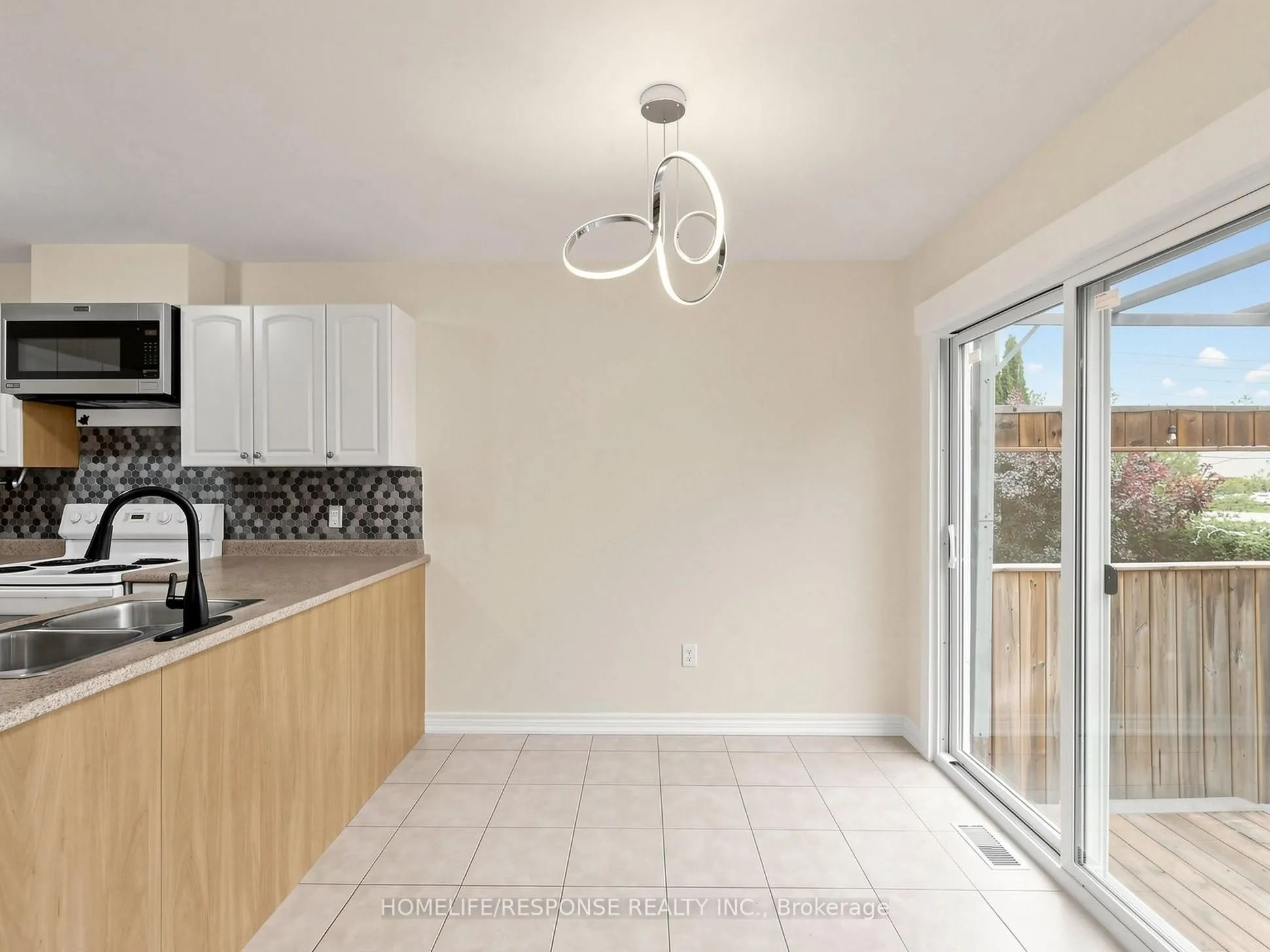 800 West Ridge Boulevard #32