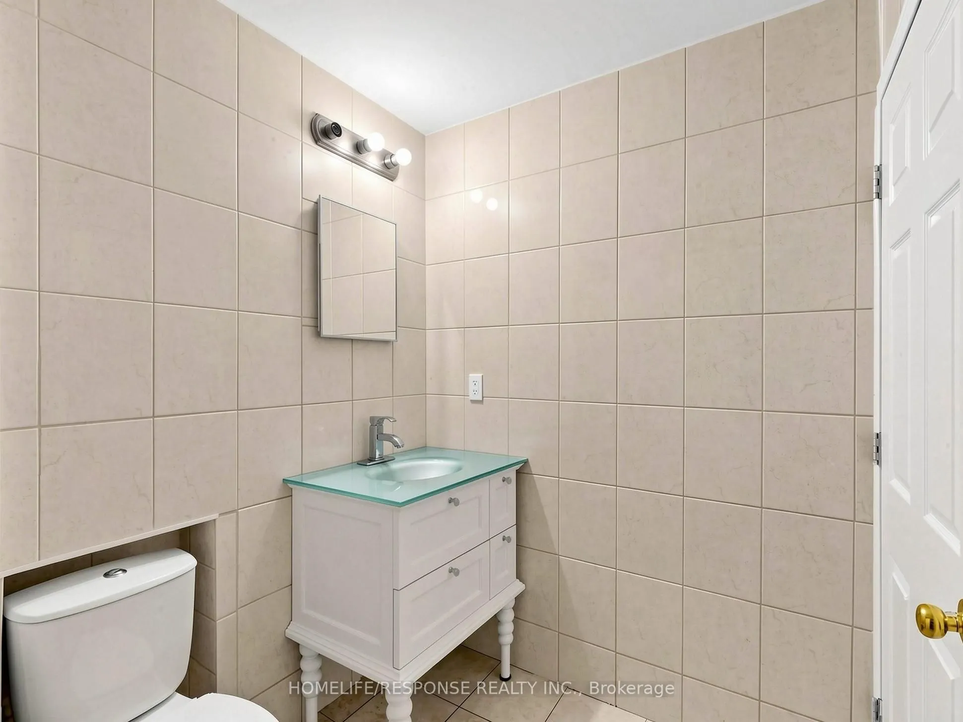 800 West Ridge Boulevard #32