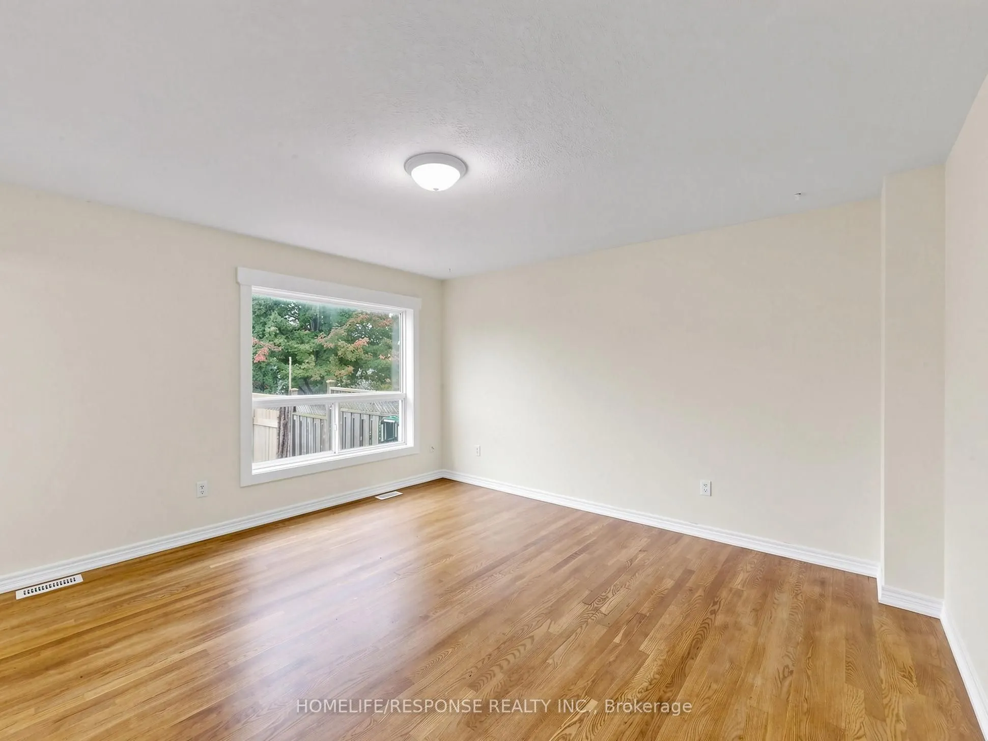 800 West Ridge Boulevard #32