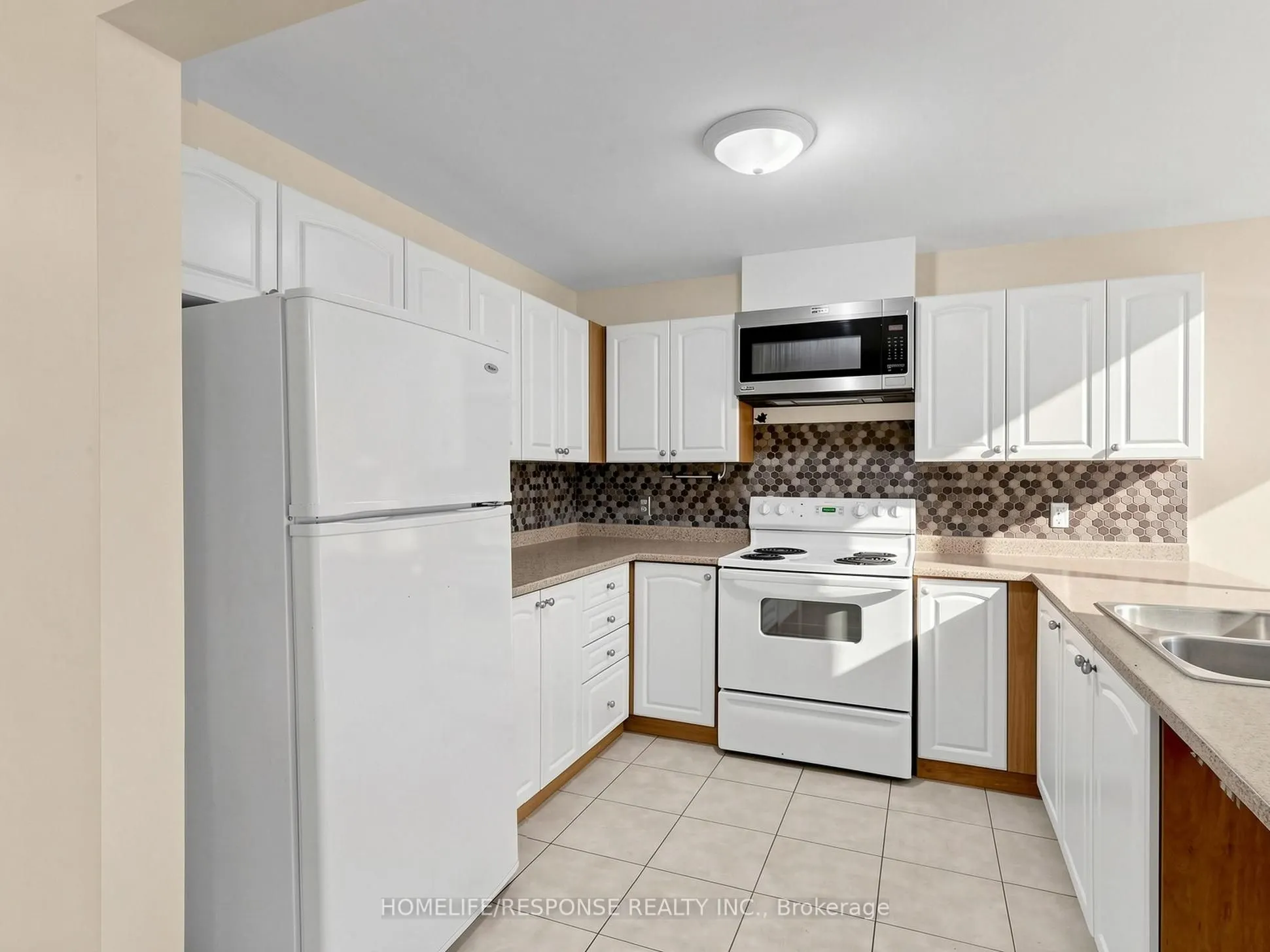800 West Ridge Boulevard #32