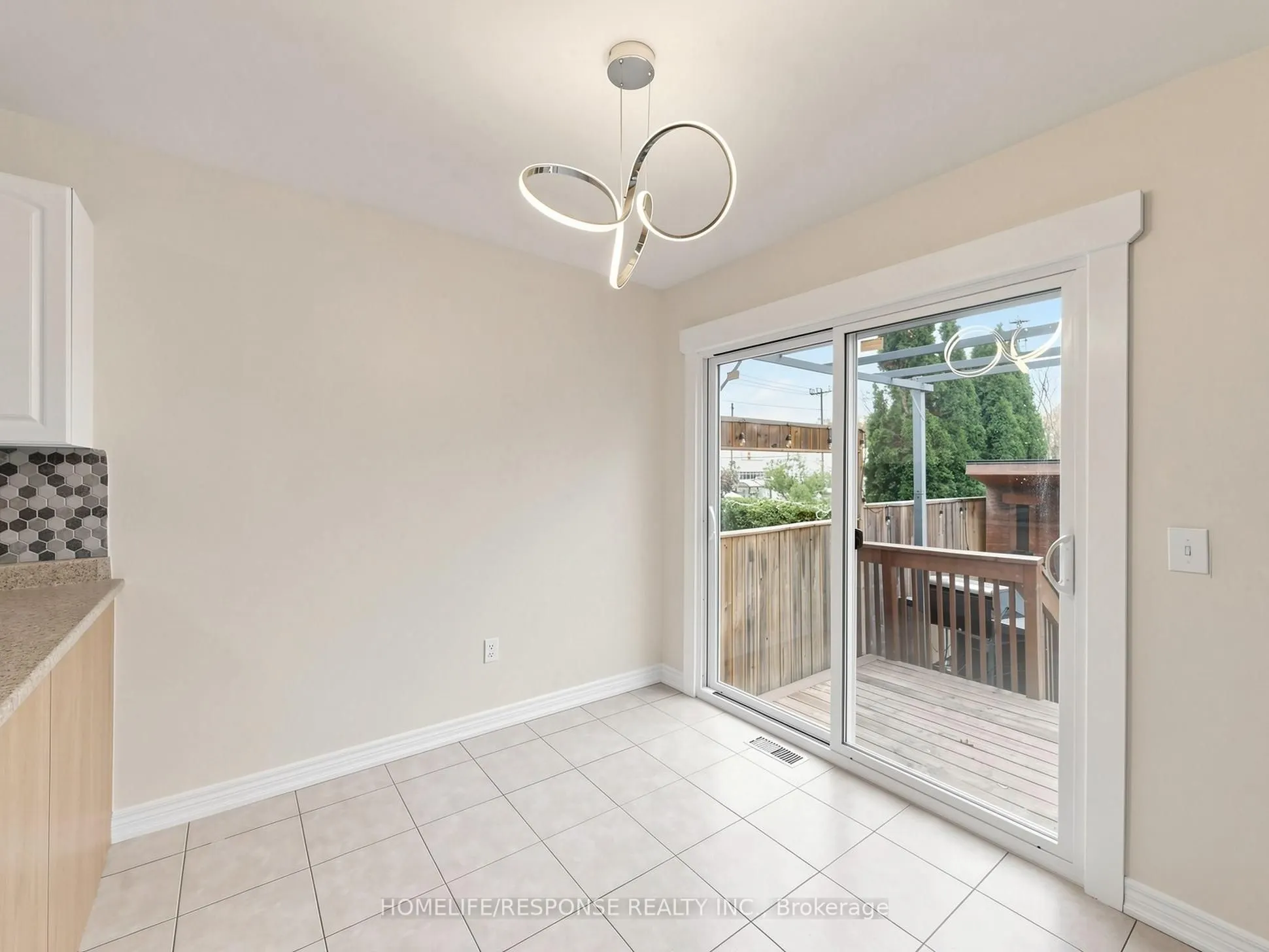 800 West Ridge Boulevard #32