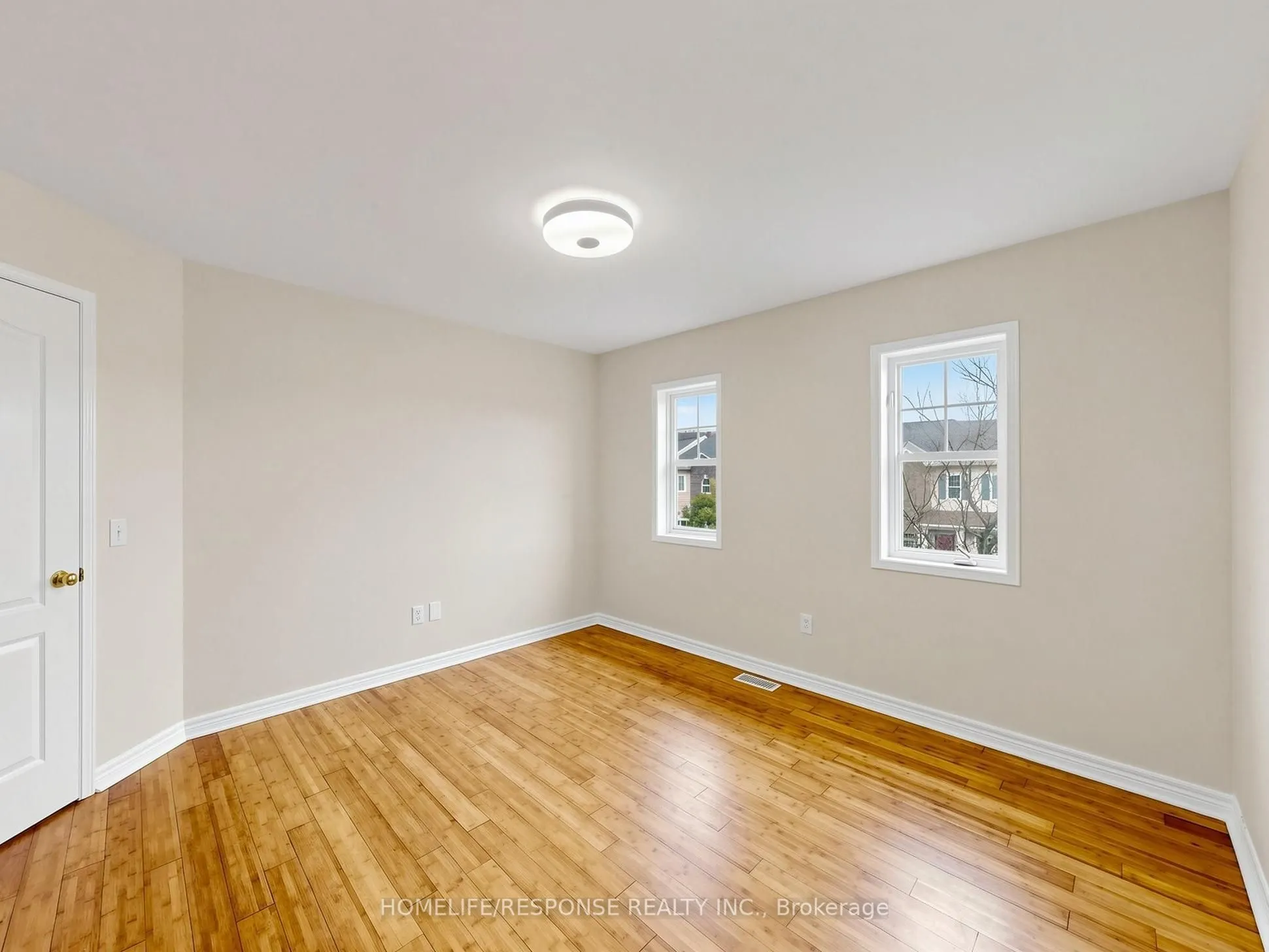 800 West Ridge Boulevard #32