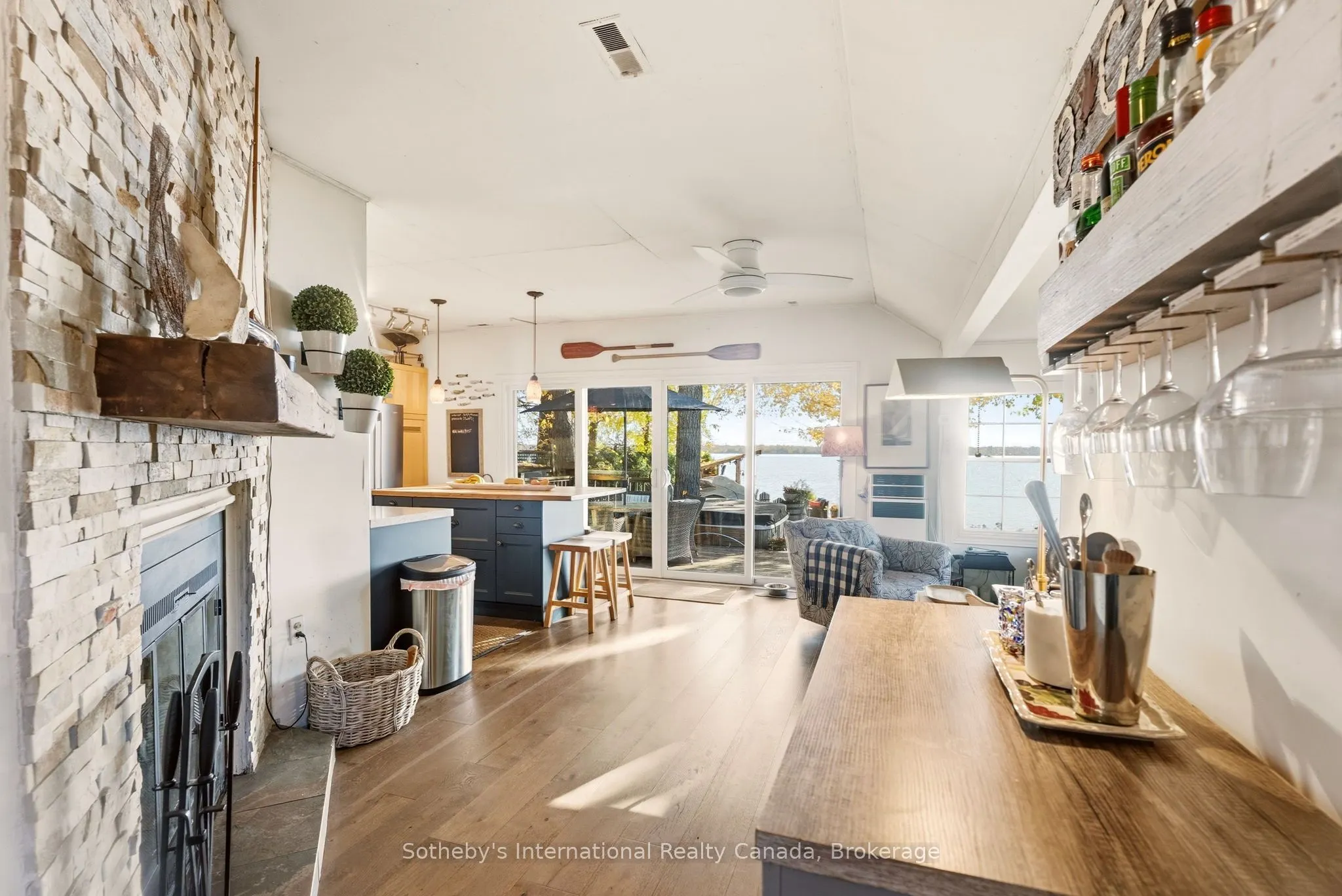 3211 Crescent Bay Road