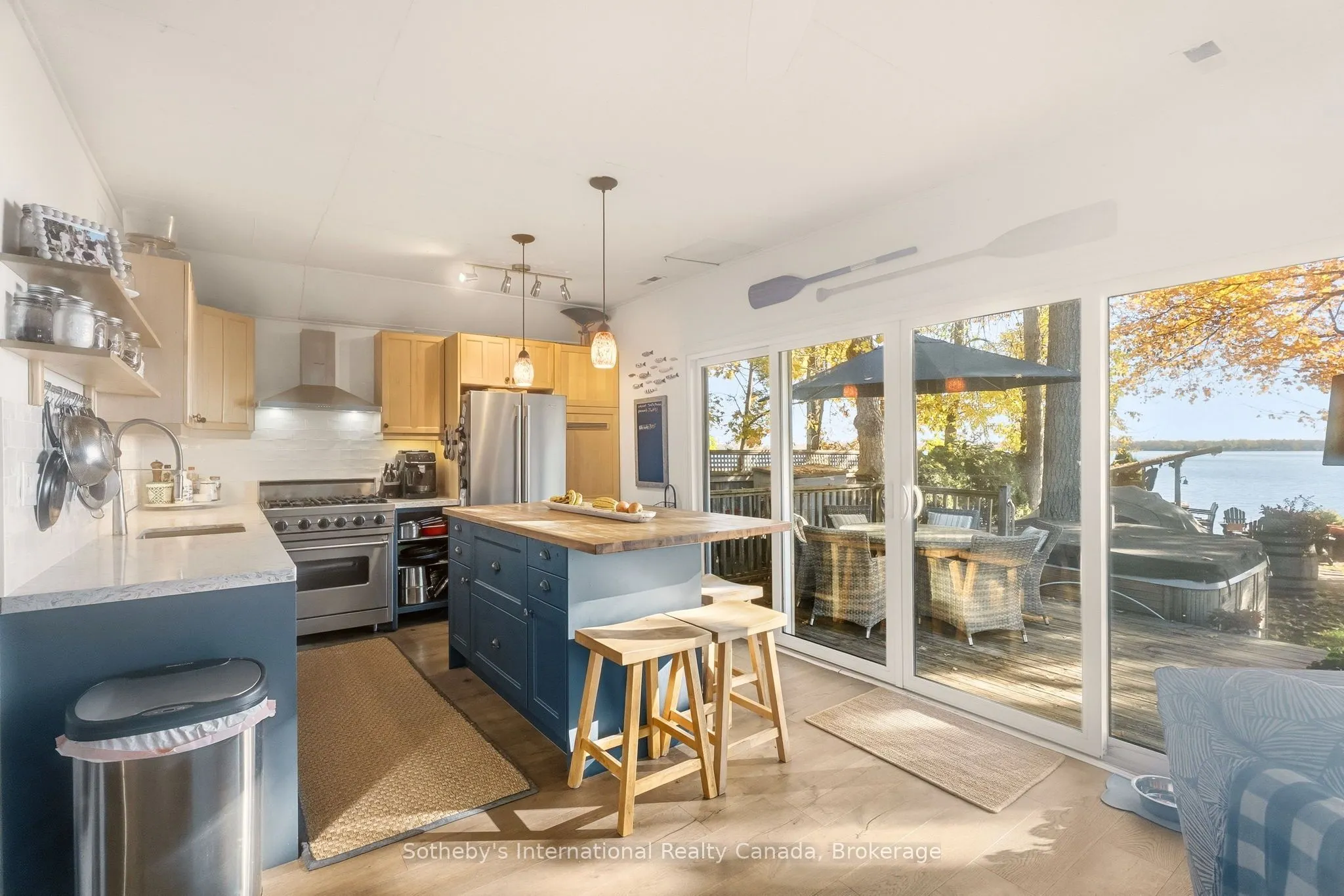 3211 Crescent Bay Road