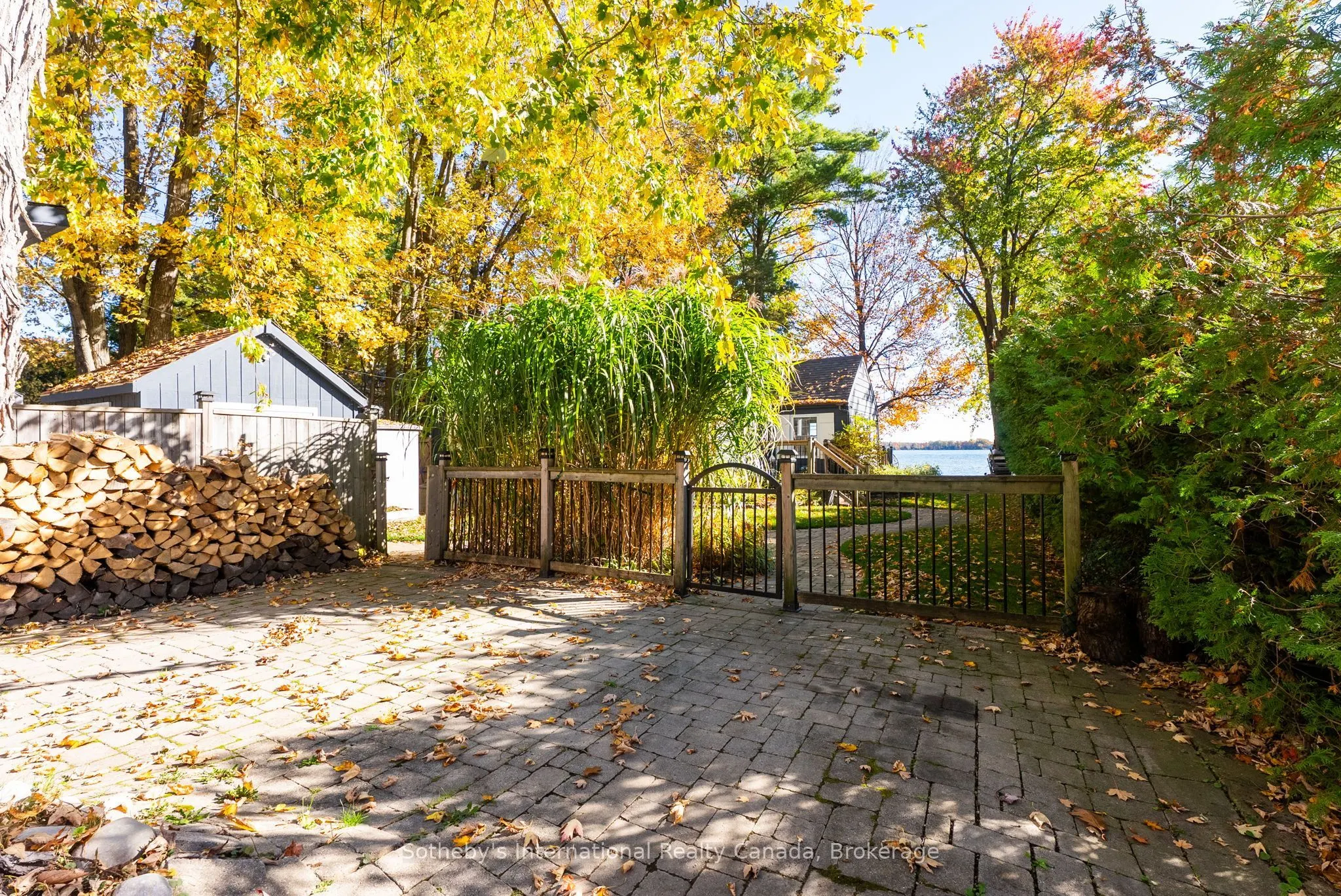 3211 Crescent Bay Road