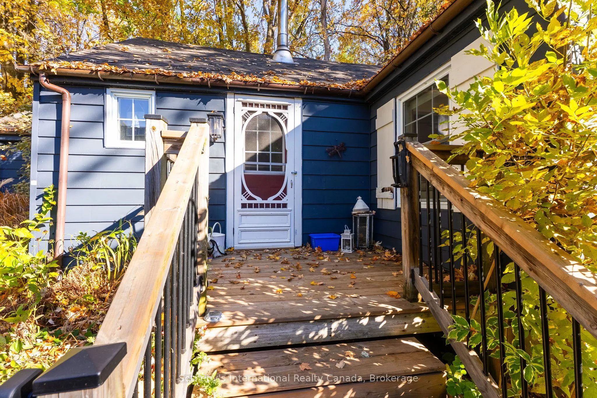 3211 Crescent Bay Road
