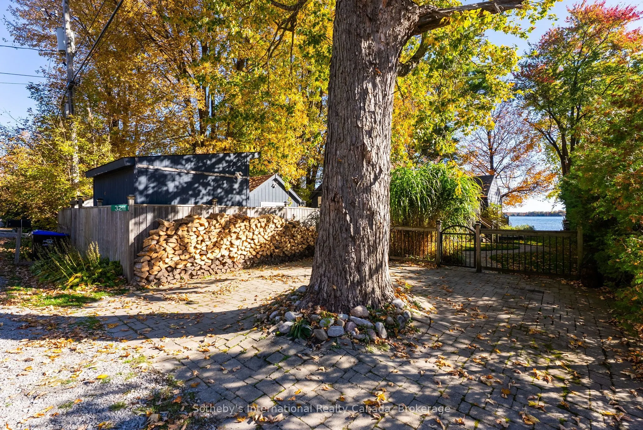 3211 Crescent Bay Road