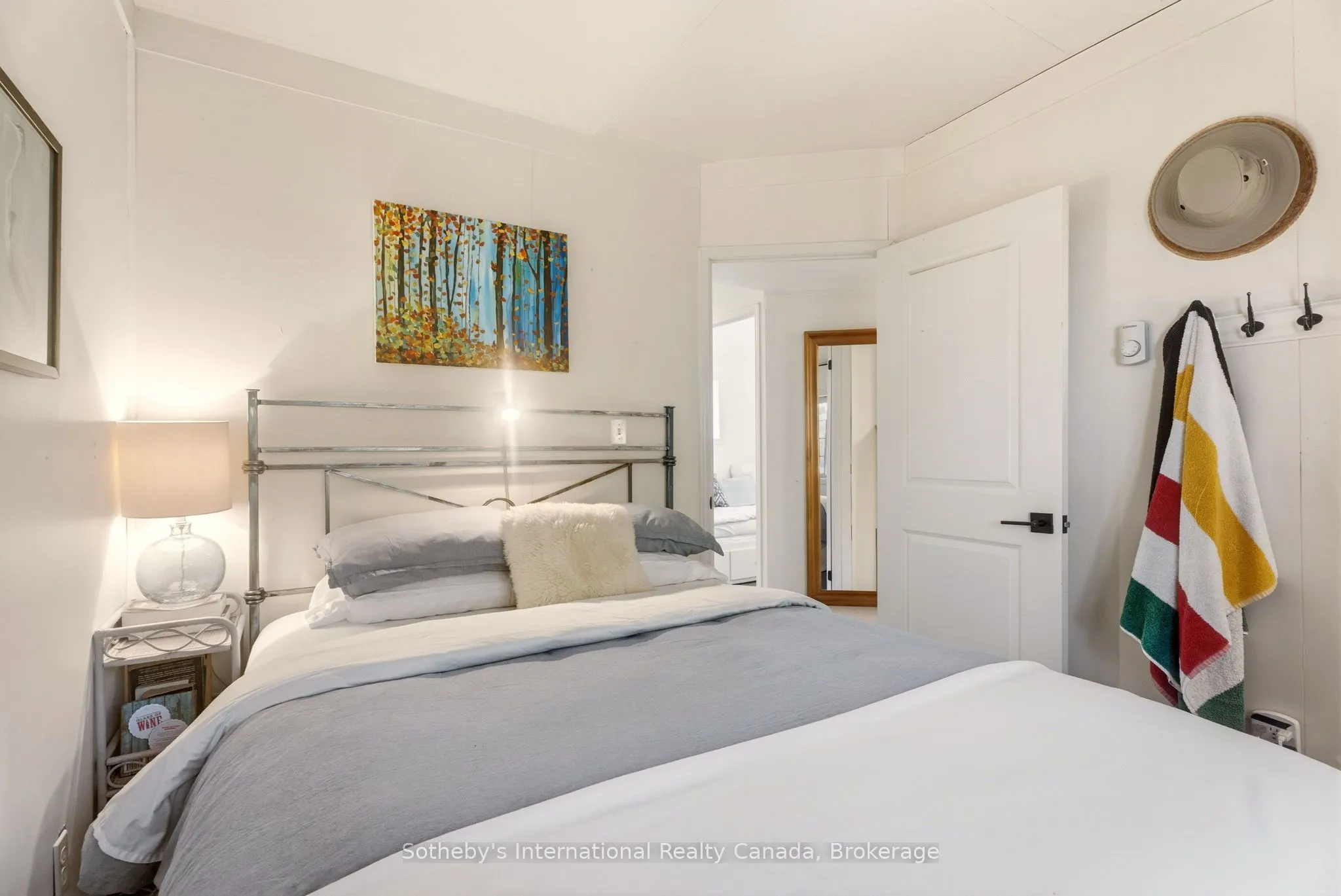 3211 Crescent Bay Road
