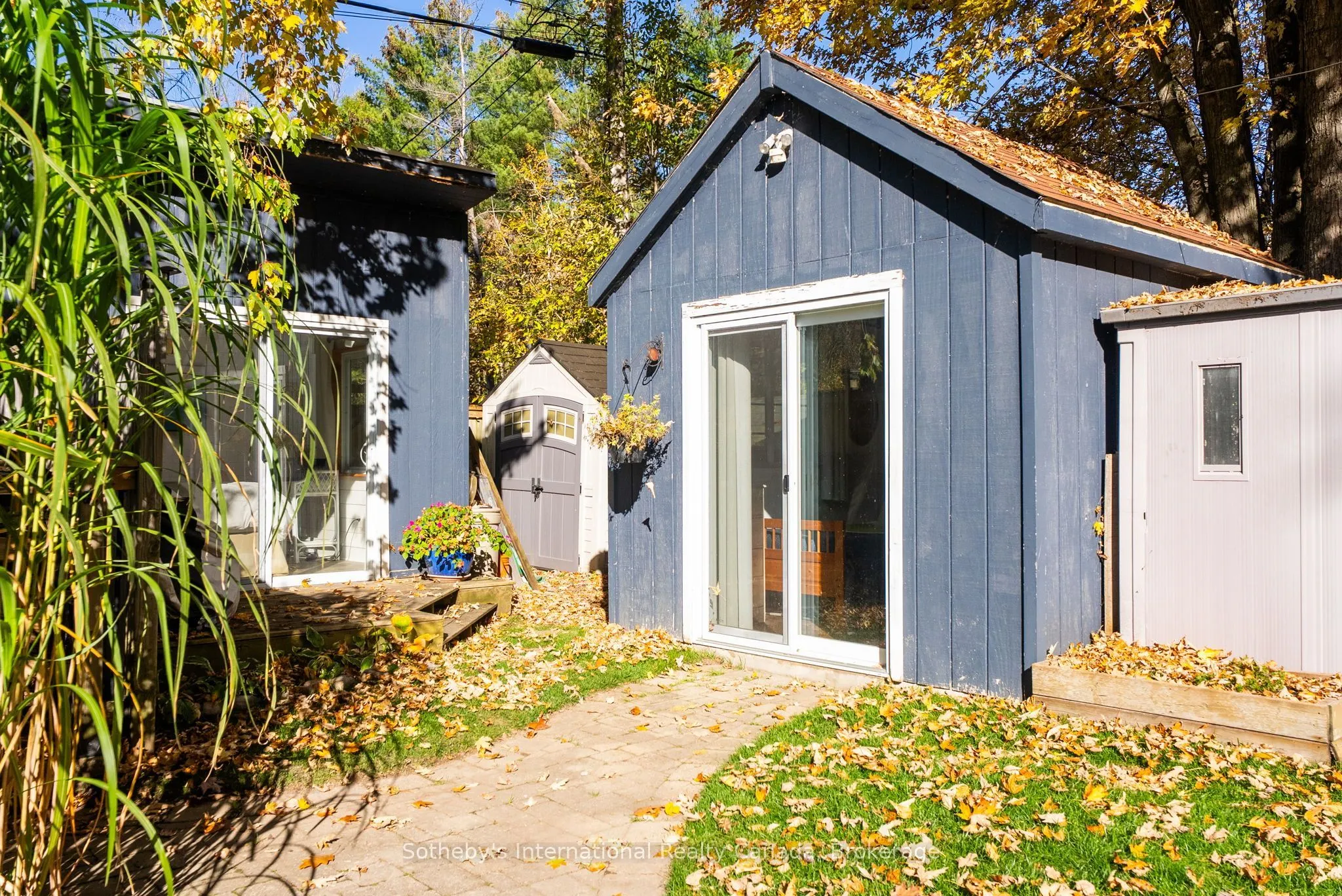 3211 Crescent Bay Road