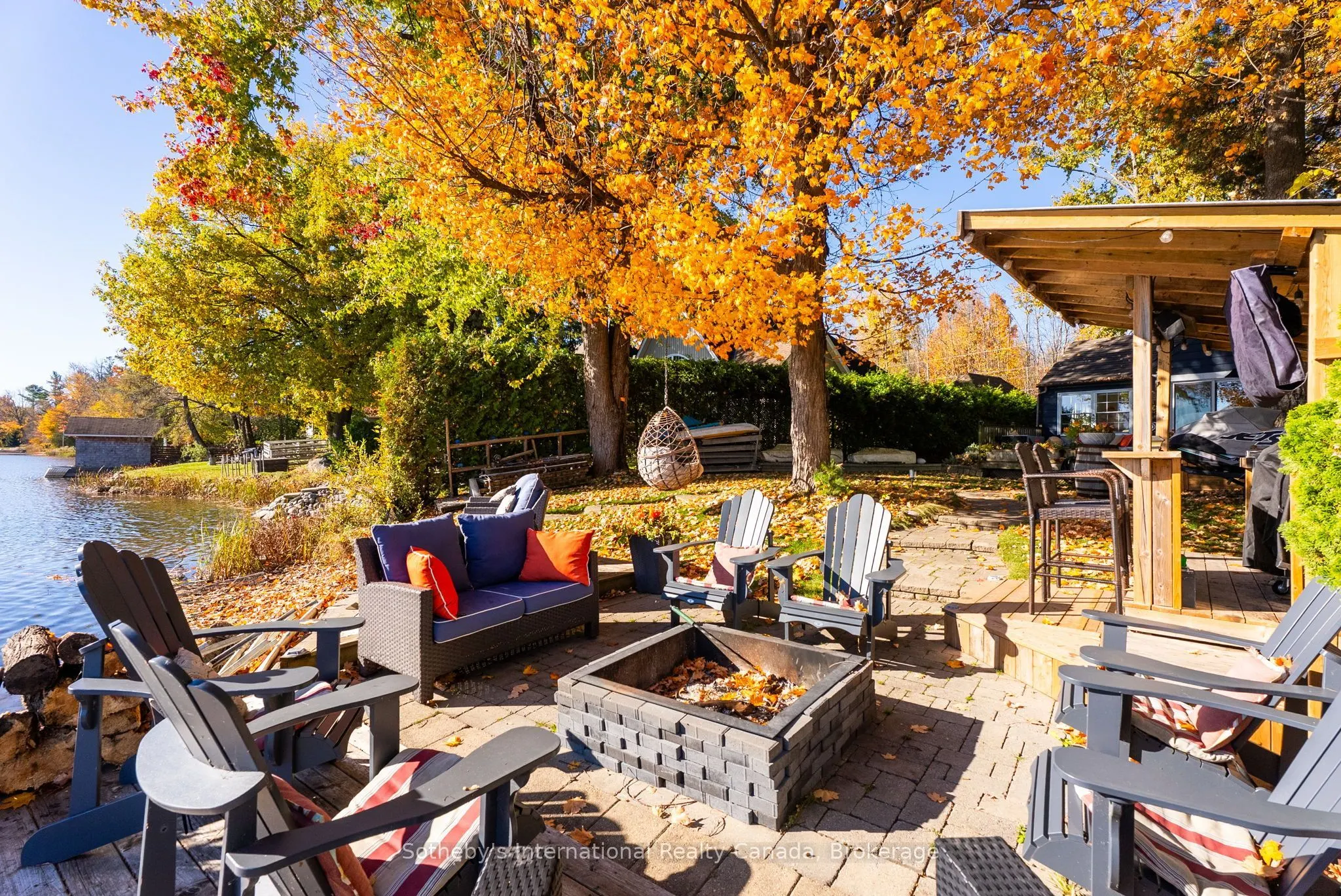 3211 Crescent Bay Road
