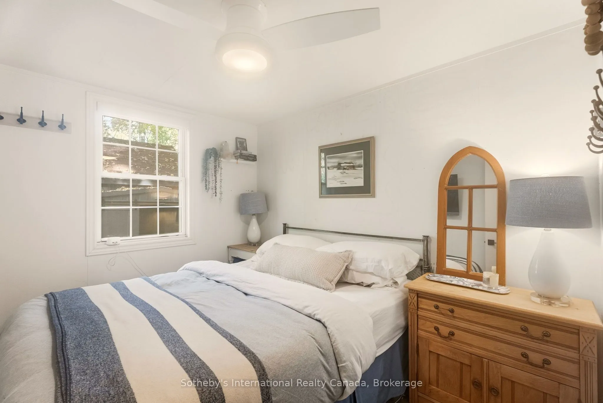 3211 Crescent Bay Road