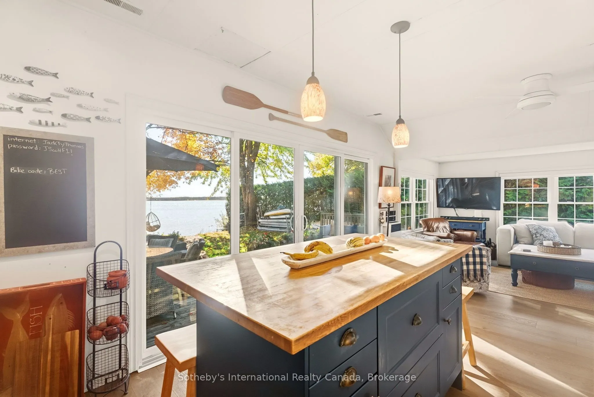 3211 Crescent Bay Road