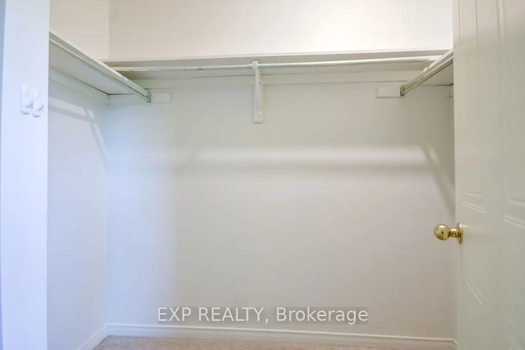 492 Laclie Street #14