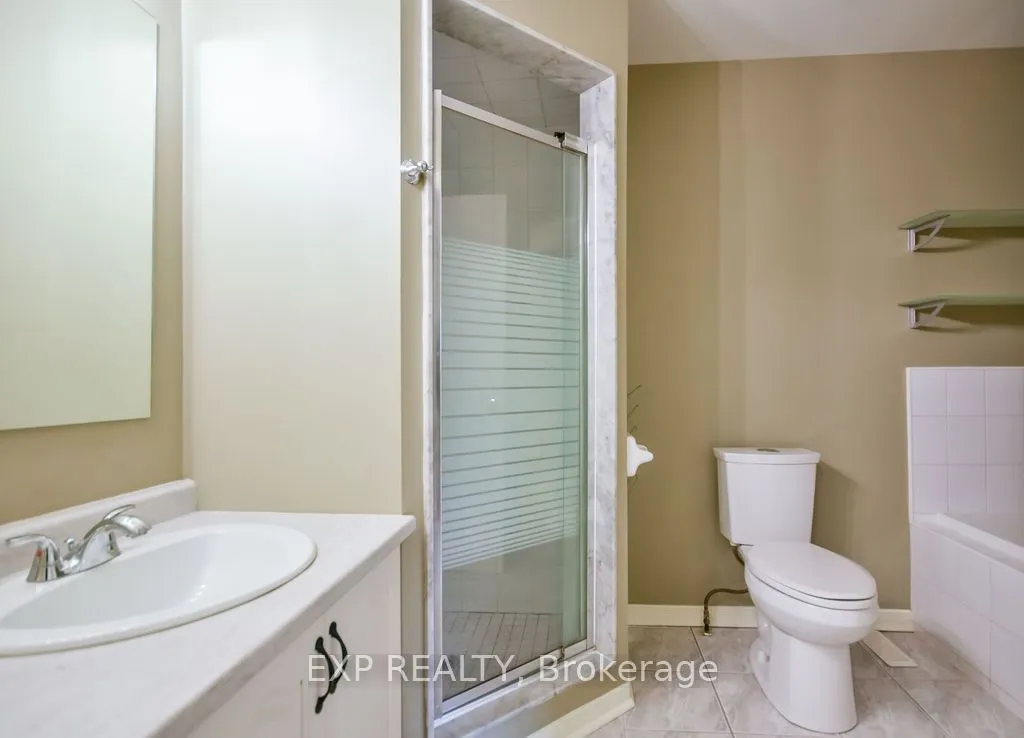 492 Laclie Street #14