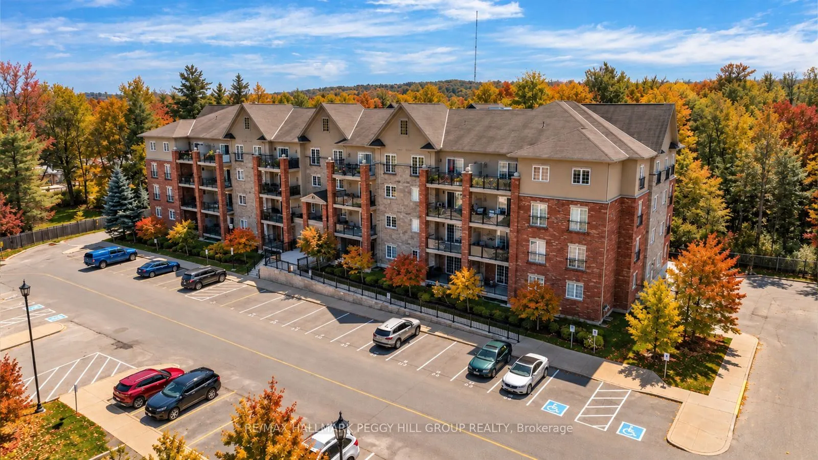 43 Ferndale Drive S #302