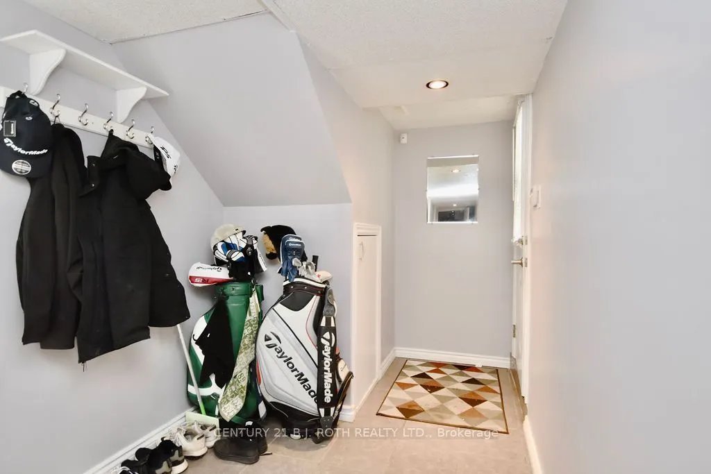 38 CHARLBROOK Avenue