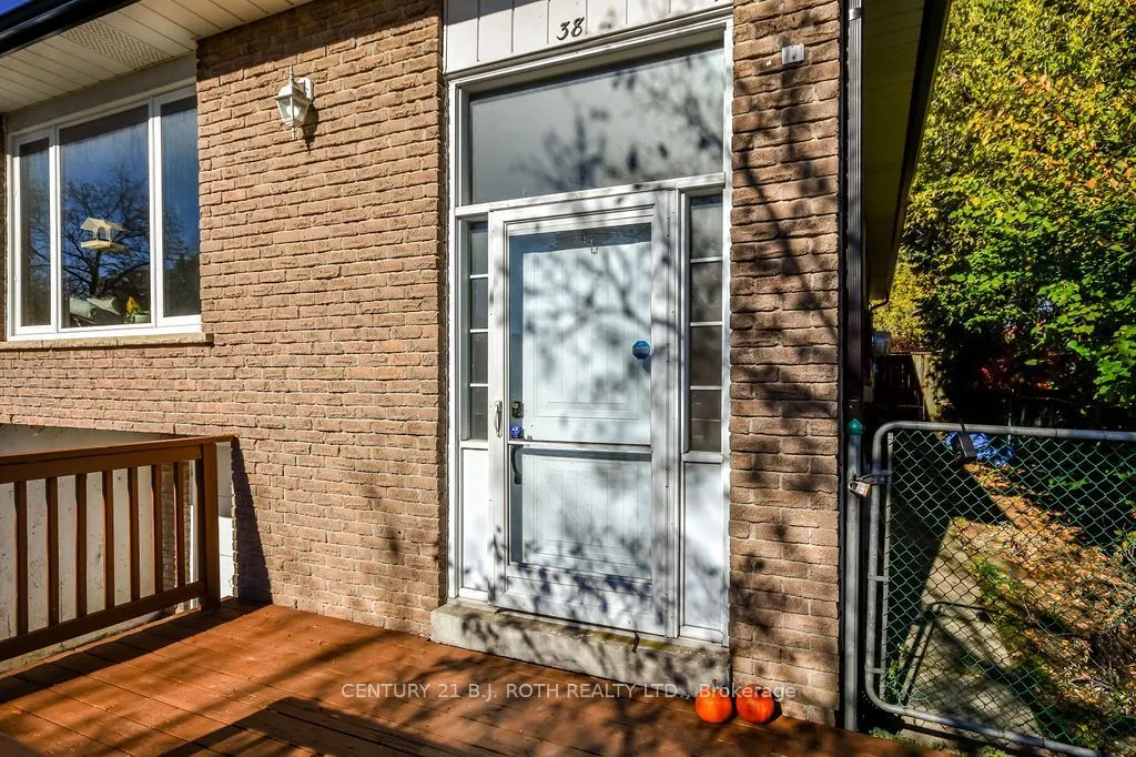 38 CHARLBROOK Avenue