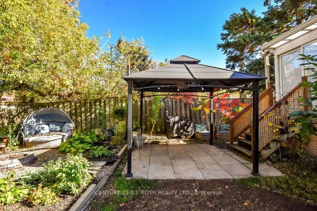 38 CHARLBROOK Avenue