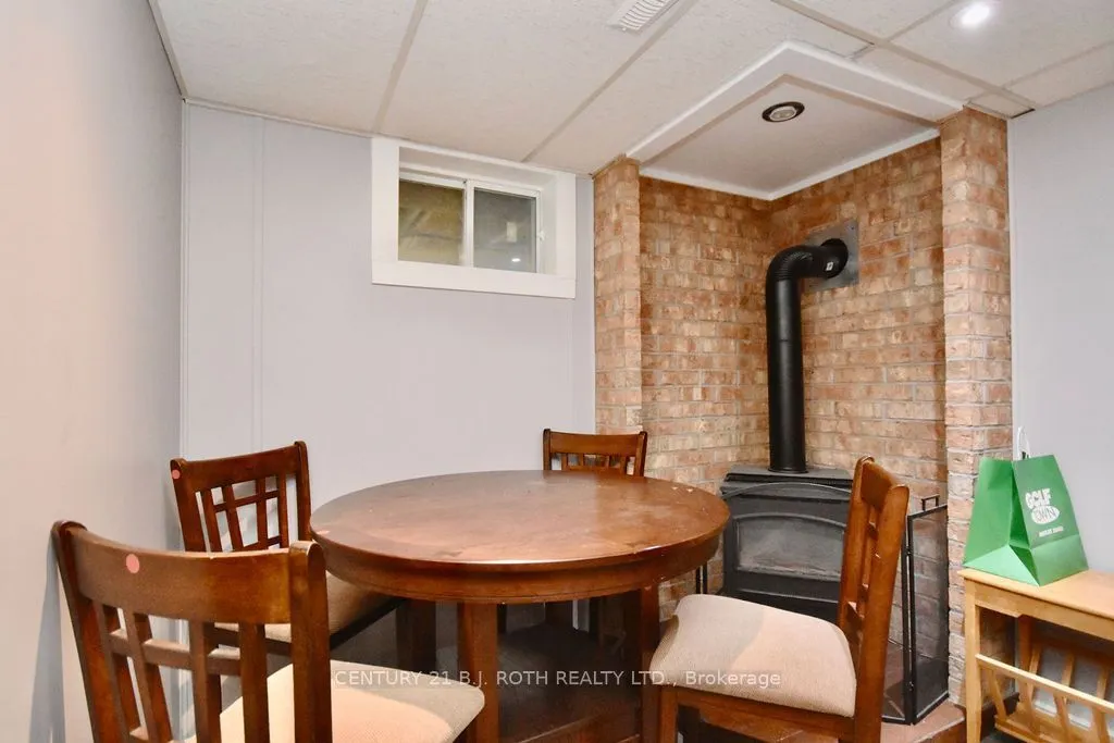 38 CHARLBROOK Avenue