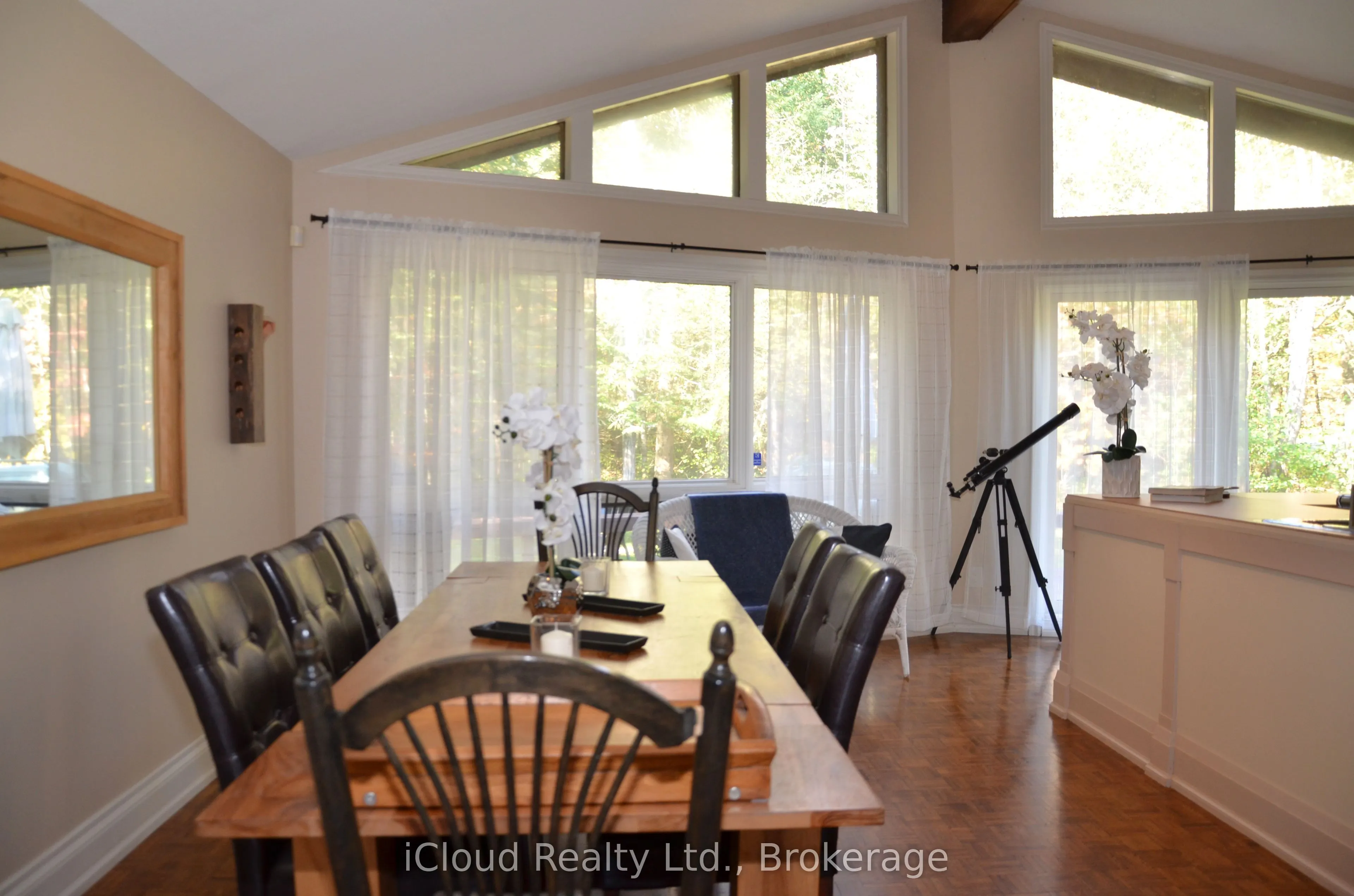 24 Montcalm Crescent