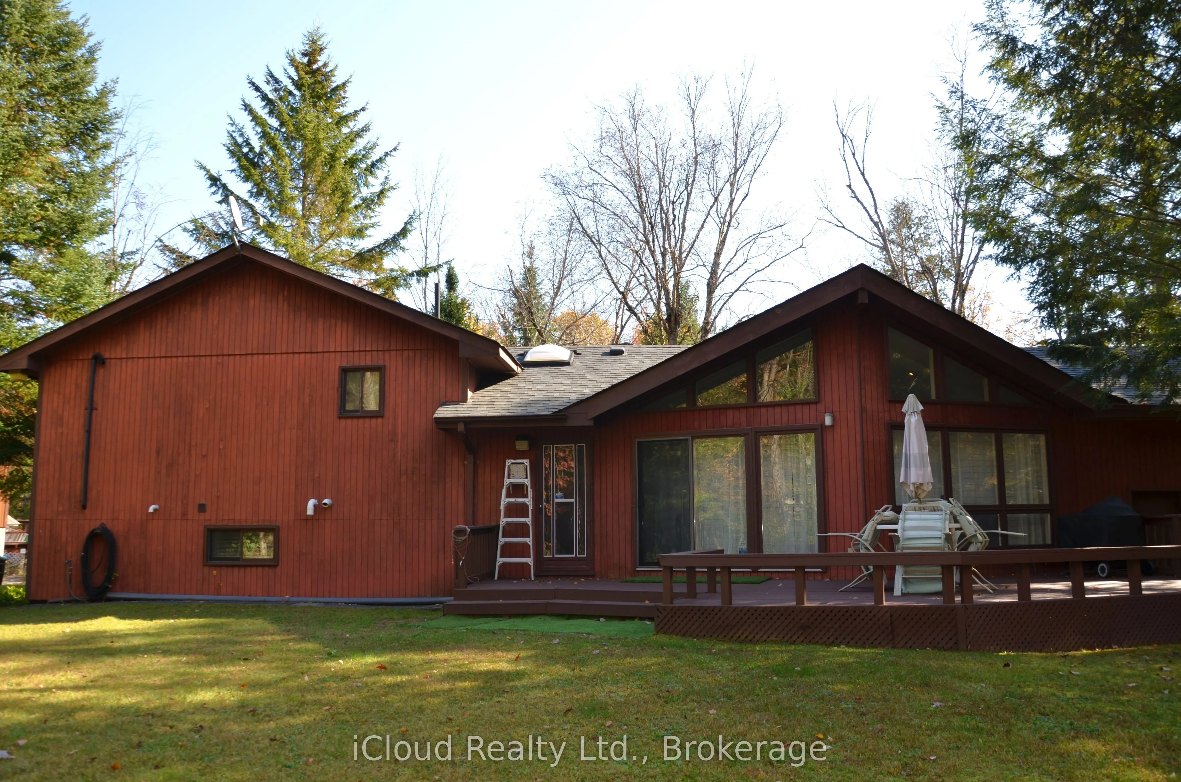 24 Montcalm Crescent
