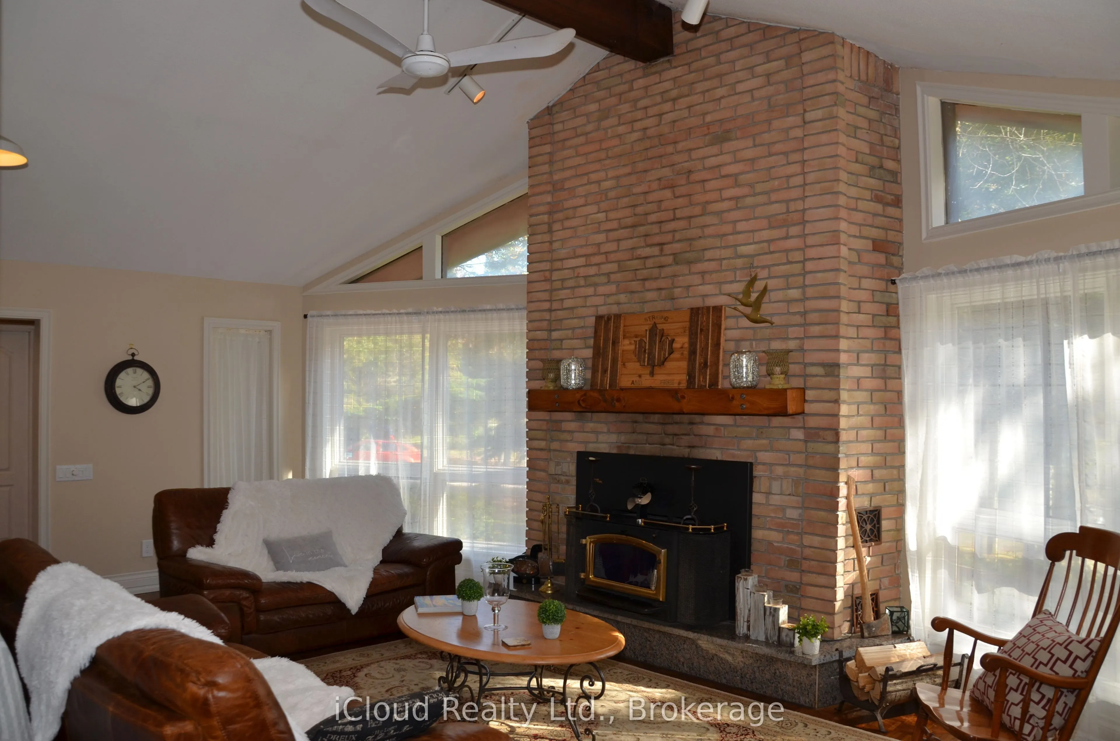 24 Montcalm Crescent