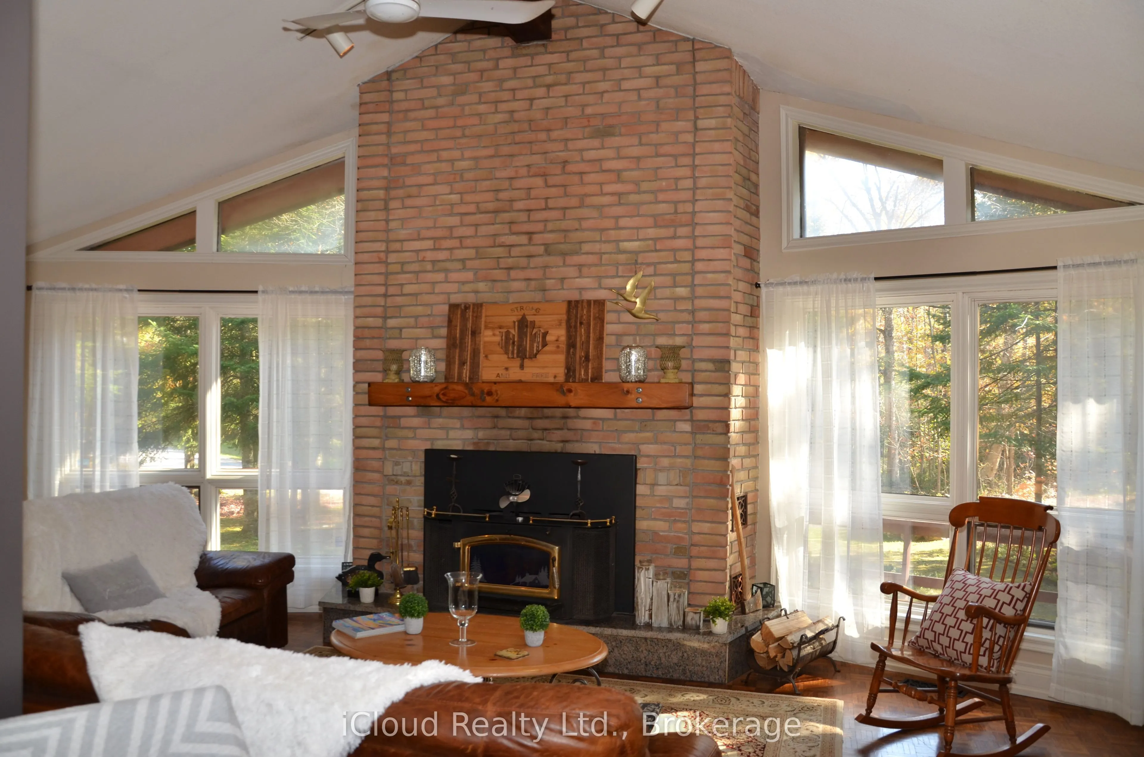 24 Montcalm Crescent