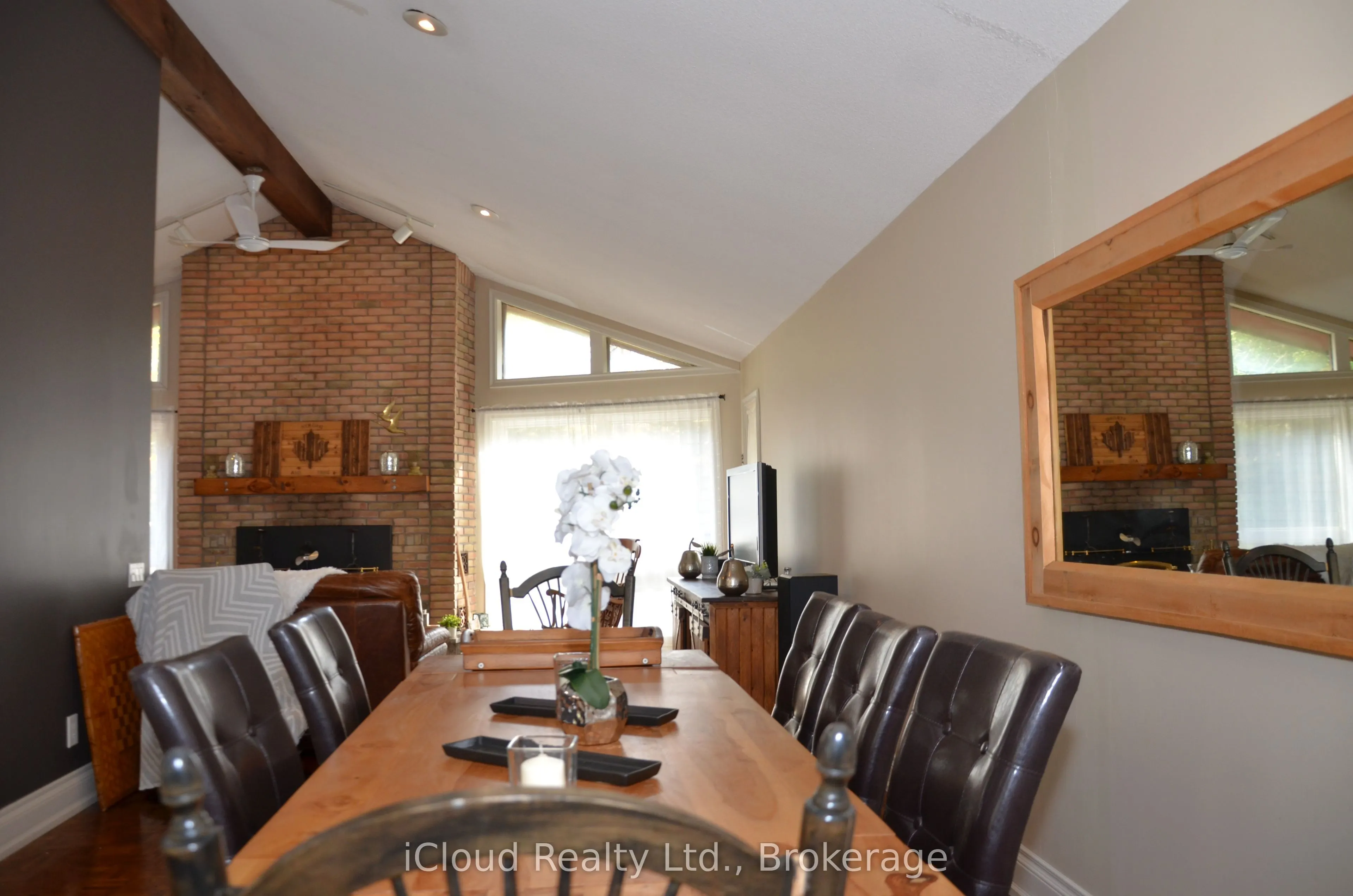 24 Montcalm Crescent