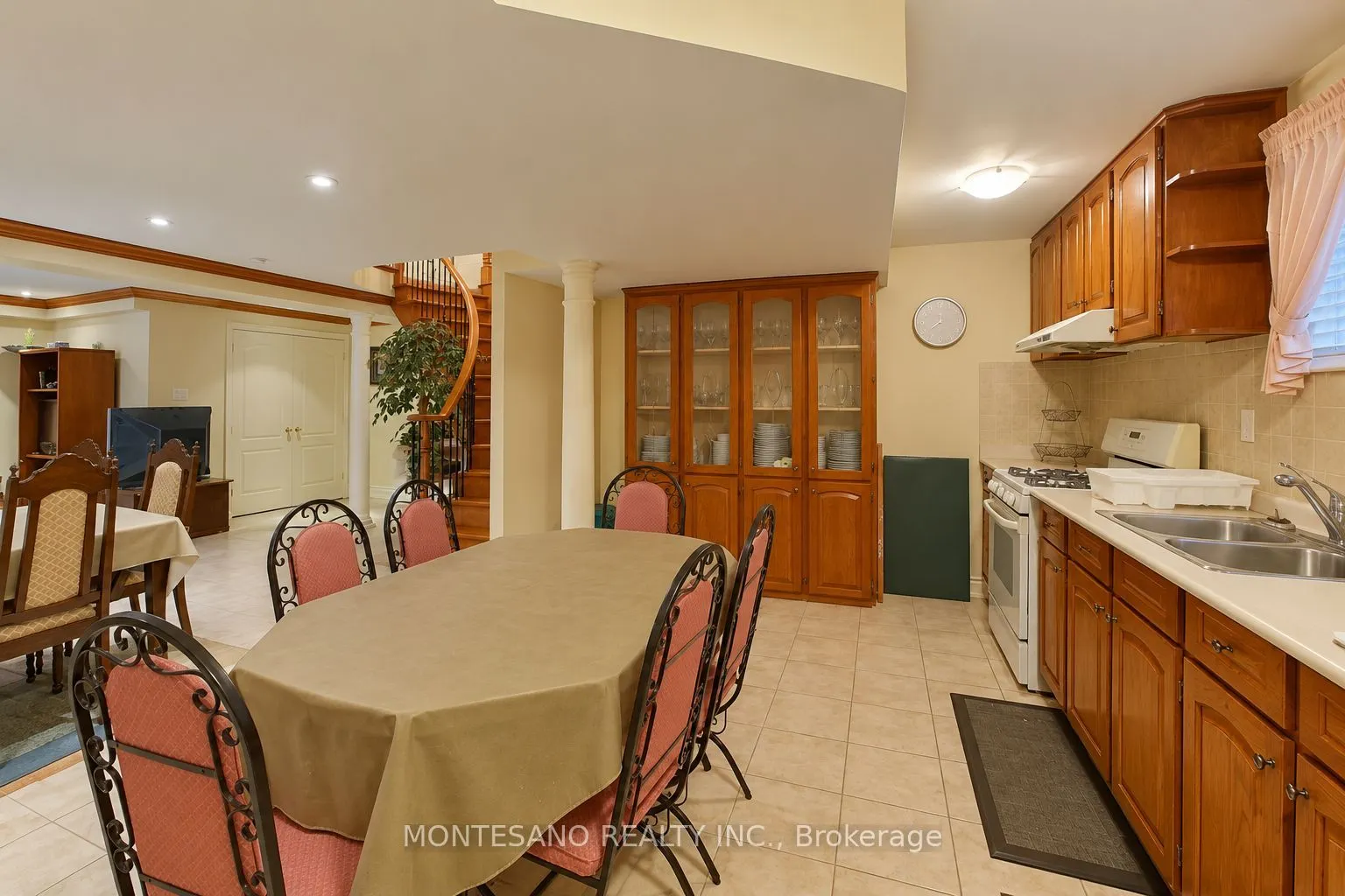 1133 Siesta Drive