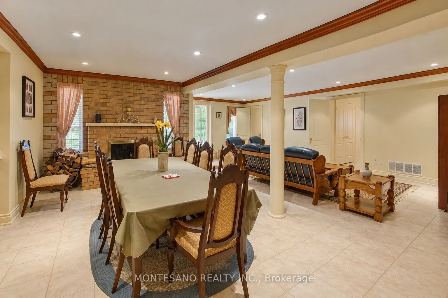 1133 Siesta Drive