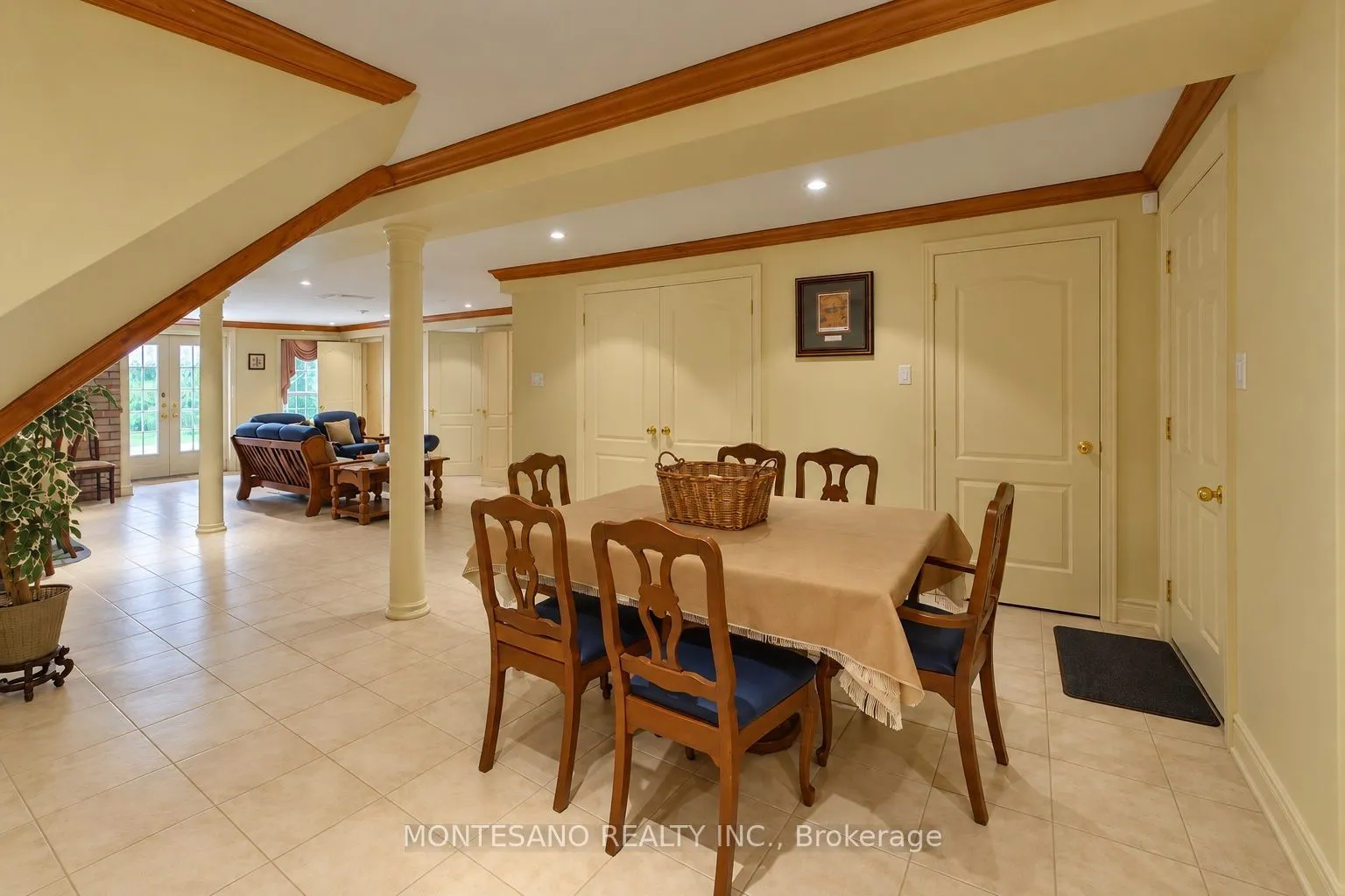 1133 Siesta Drive