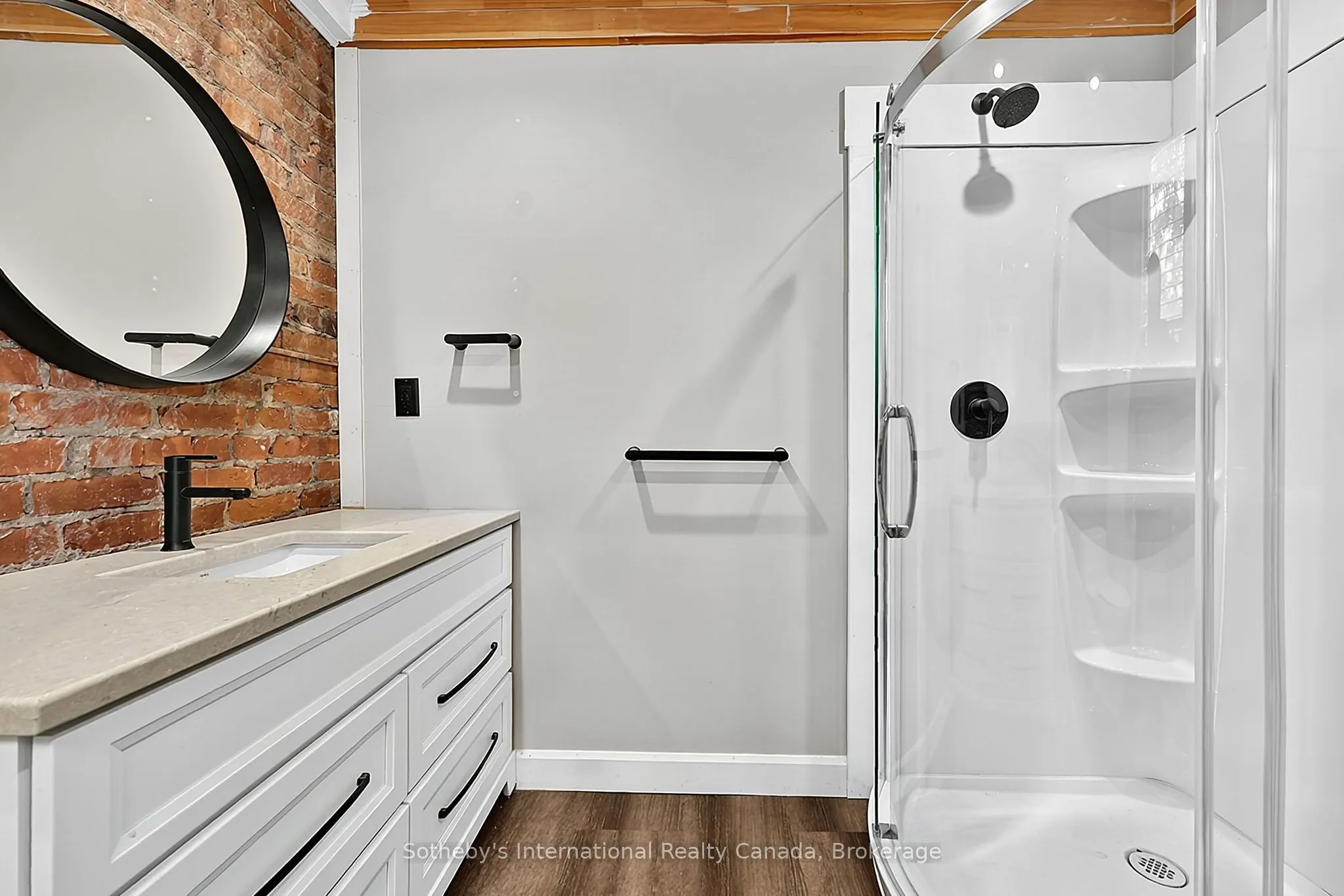 637 Hurontario Street #201/202