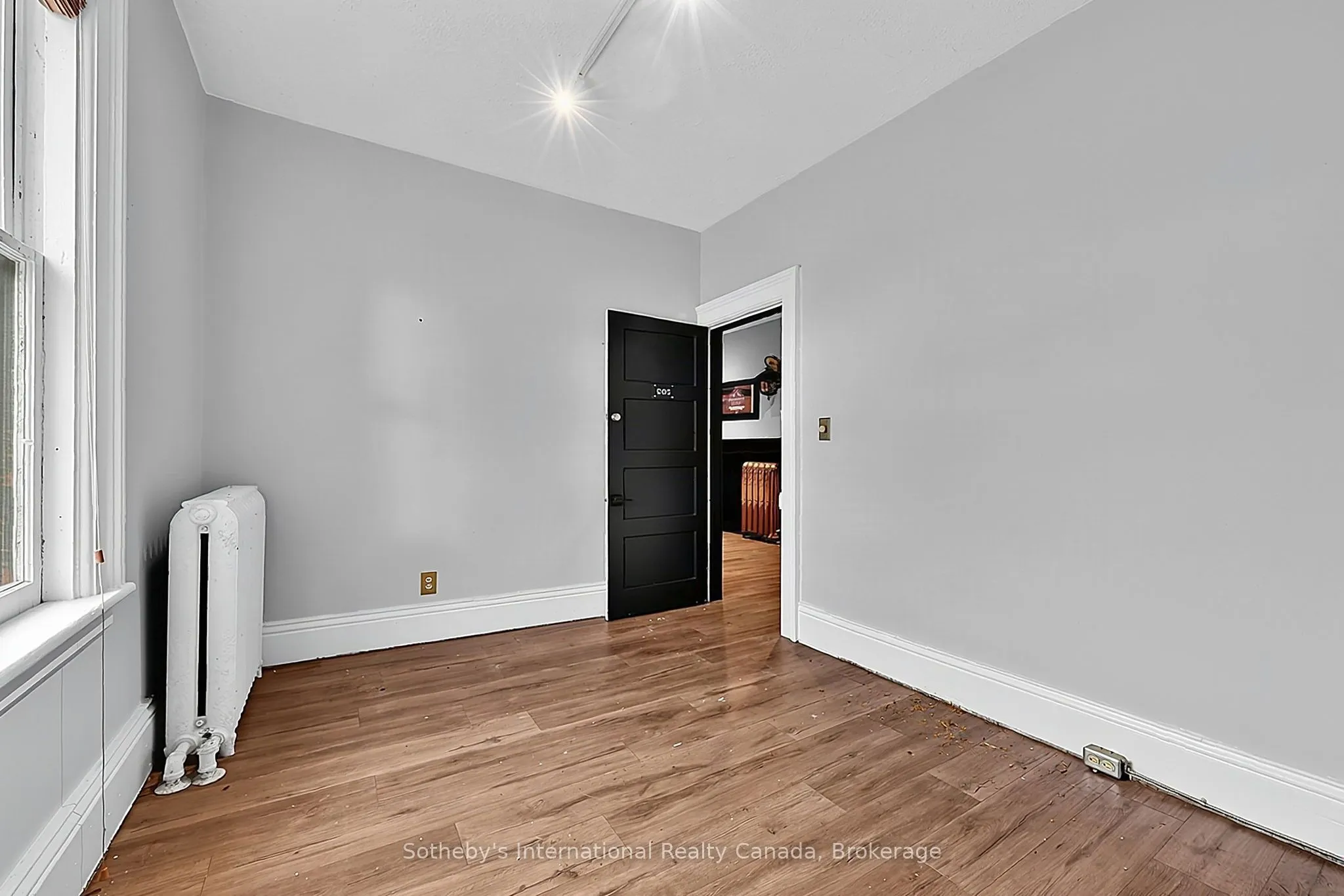 637 Hurontario Street #203
