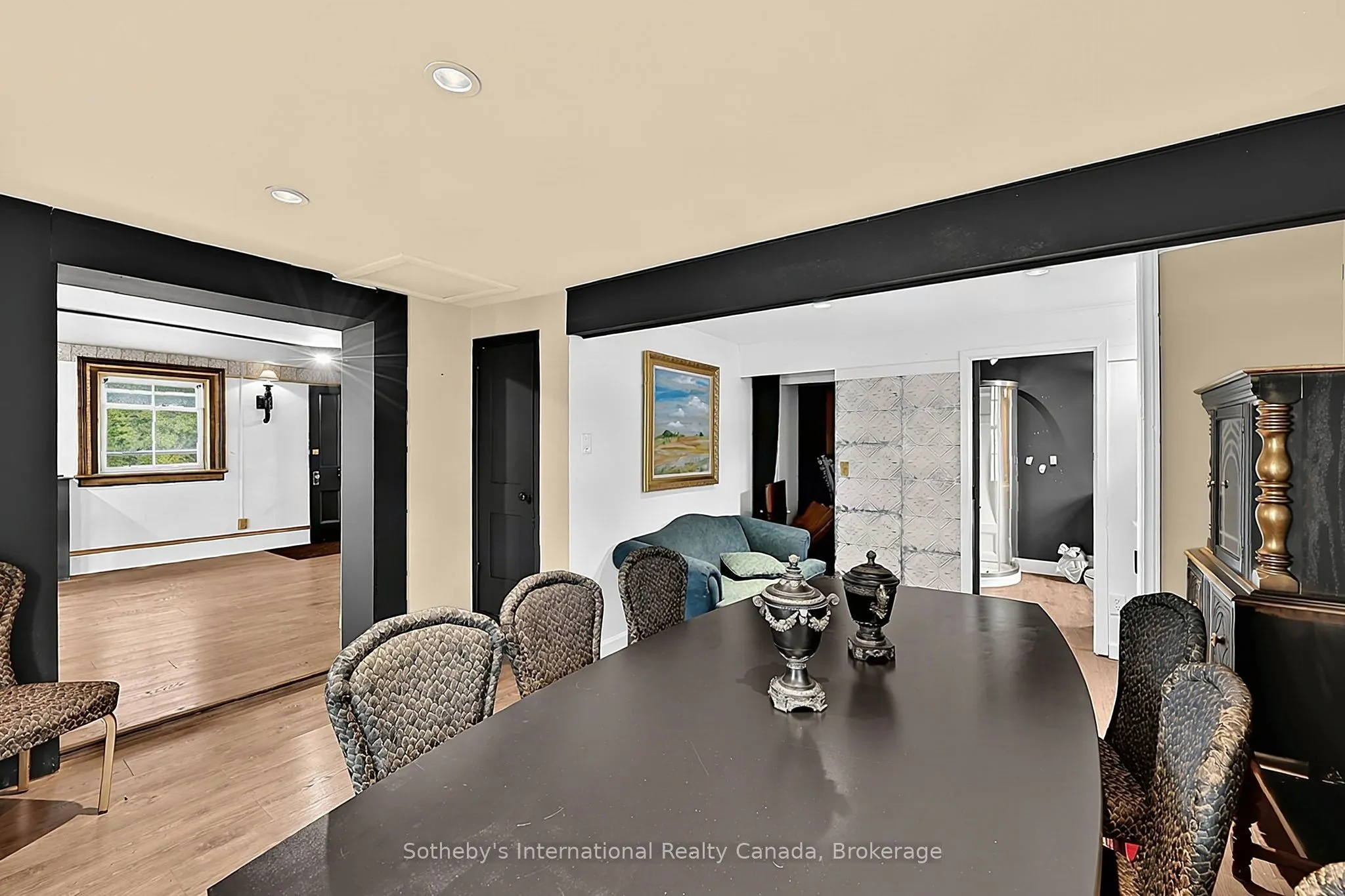 637 Hurontario Street #206/207